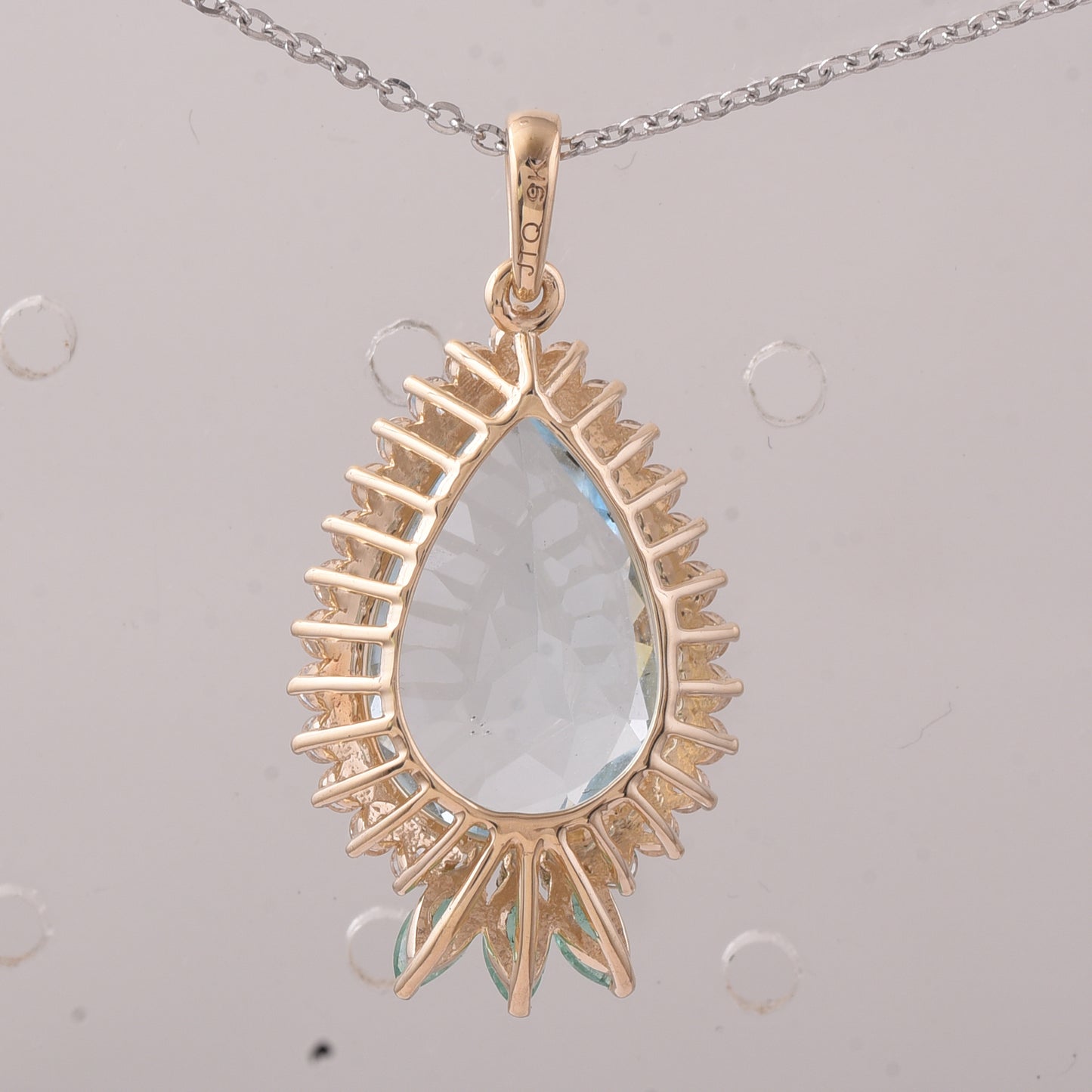 5.09 Ct Pear Aquamarine 9K Gold Pendant