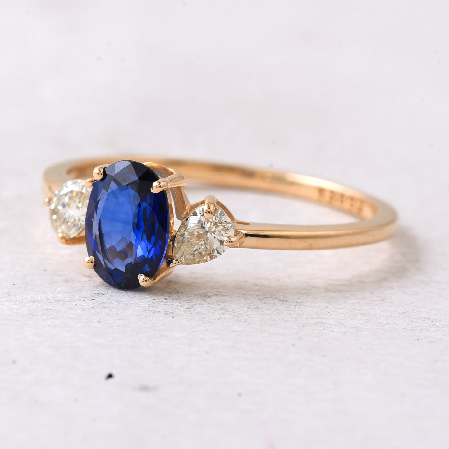 1.09 Ct Oval Mixed Cut Natural Sapphire 14K Gold Ring