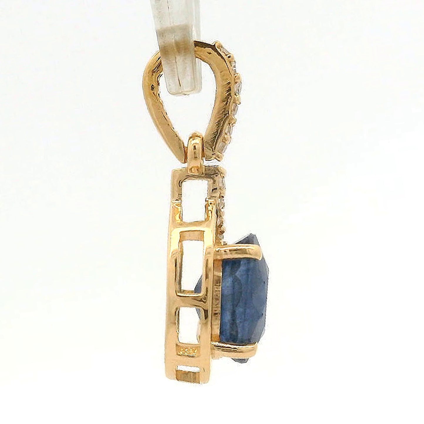 1.13 Ct Oval Sapphire 14K Gold Pendant