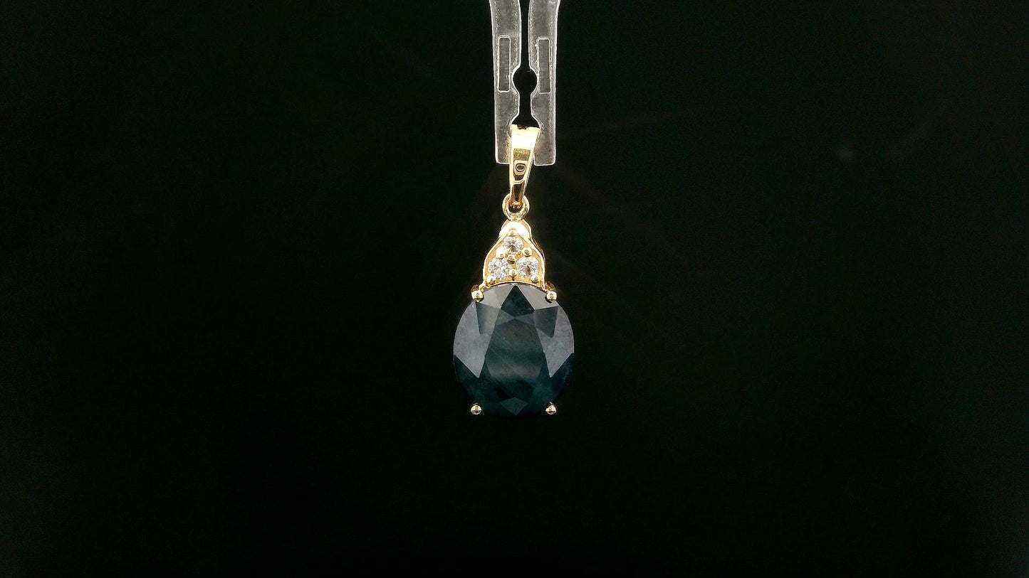 3.43 Ct Oval Mixed Cut Natural Corundum Sapphire 14K Gold Pendant