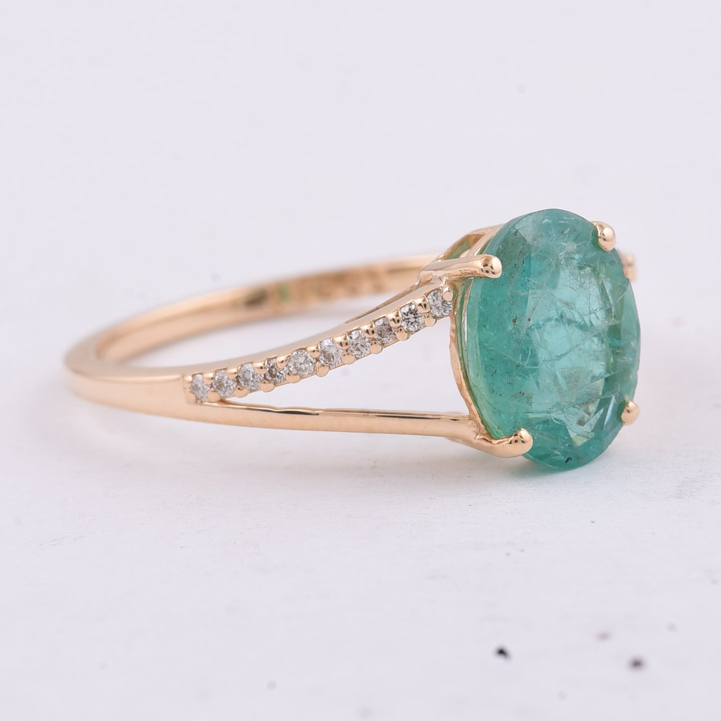 1.61 Ct Oval Natural Emerald 14K Gold Ring