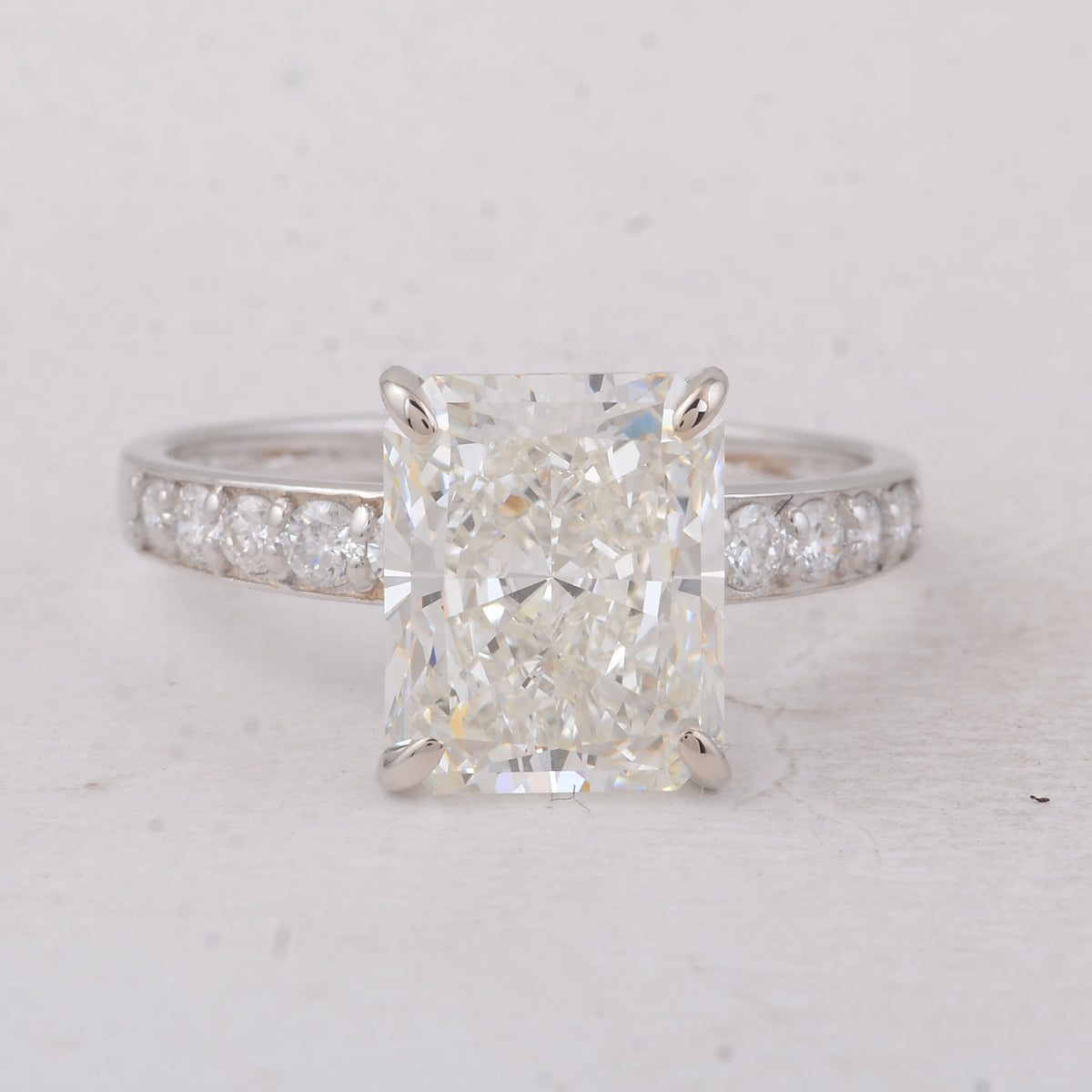 4.05 Carats Lab Grown Diamond 14K Gold Ring