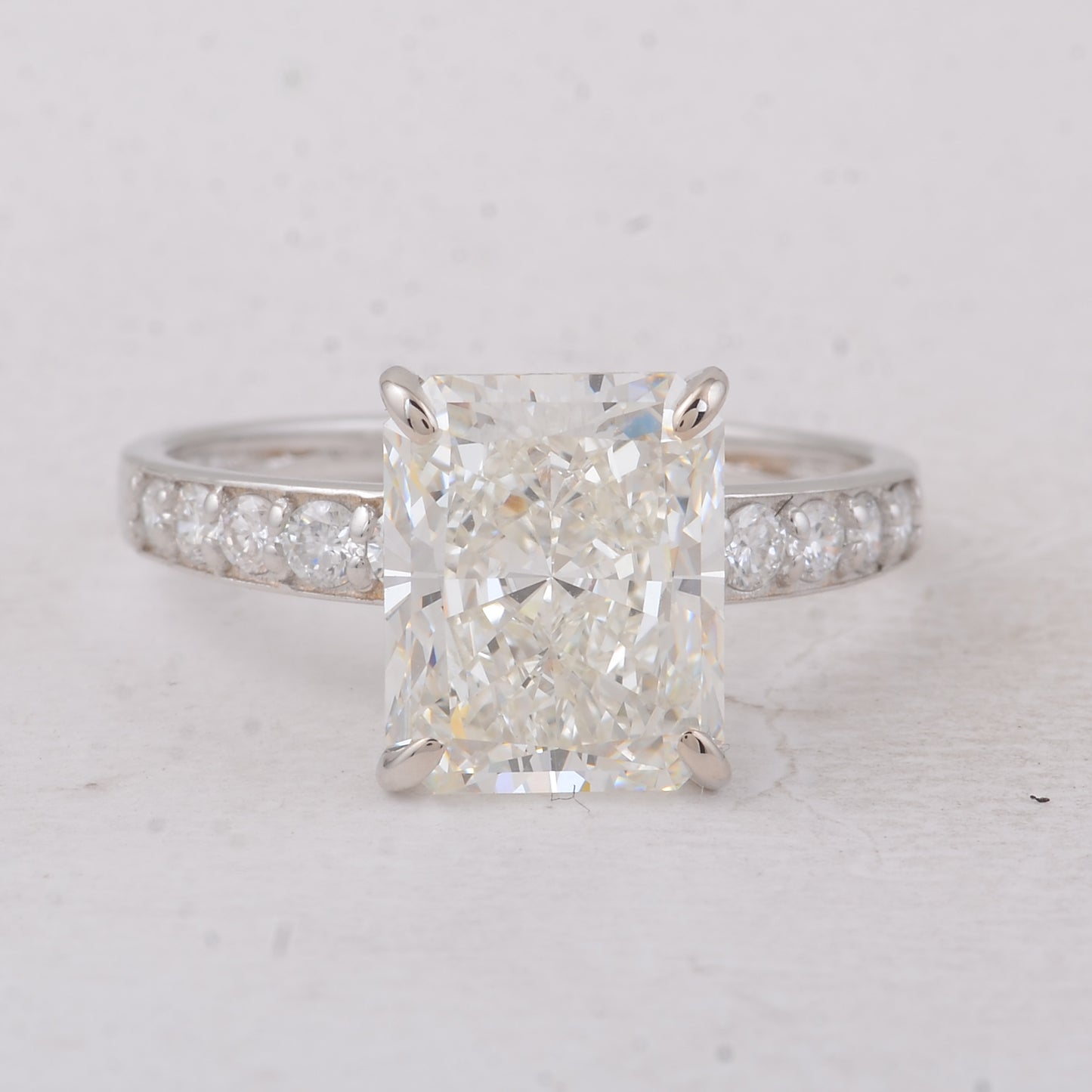 4.05 Carats Lab Grown Diamond 14K Gold Ring