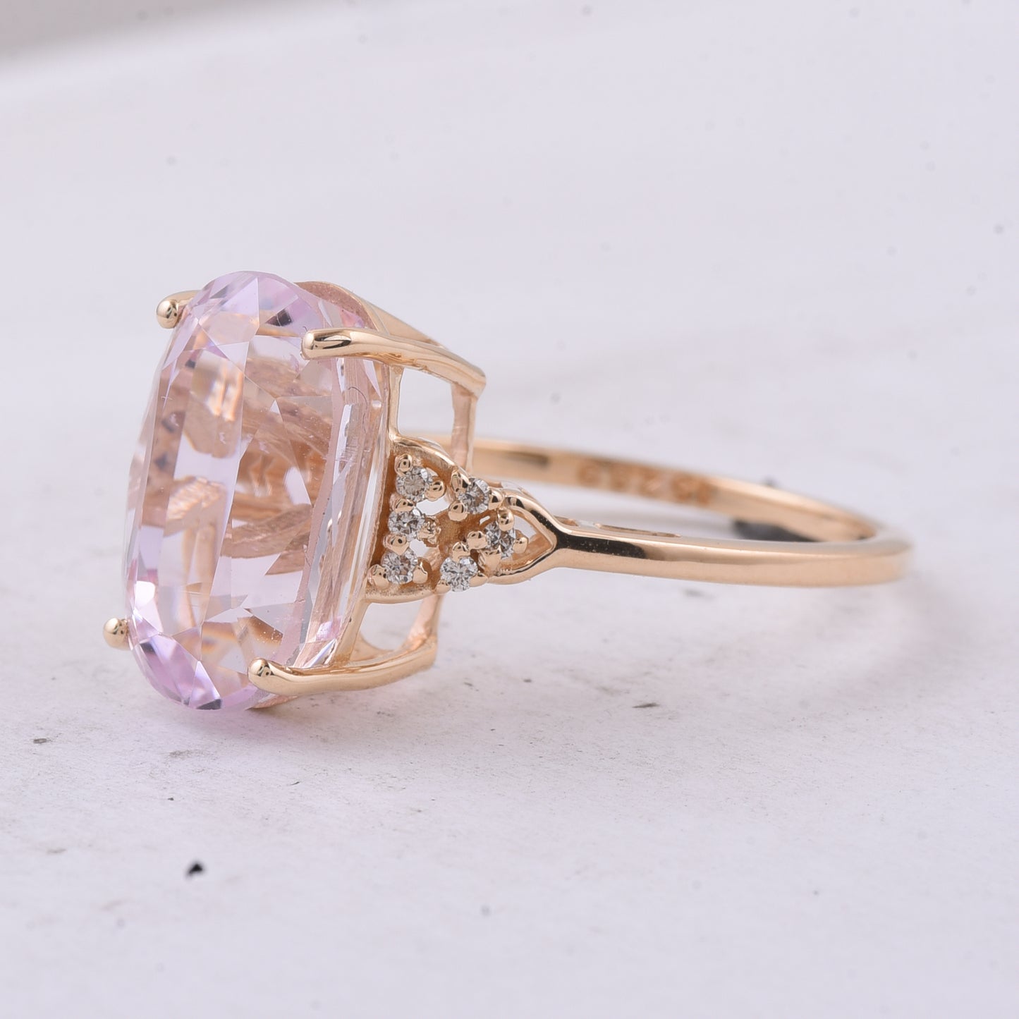 6.52 Ct Oval Natural Kunzite 14K Gold Ring