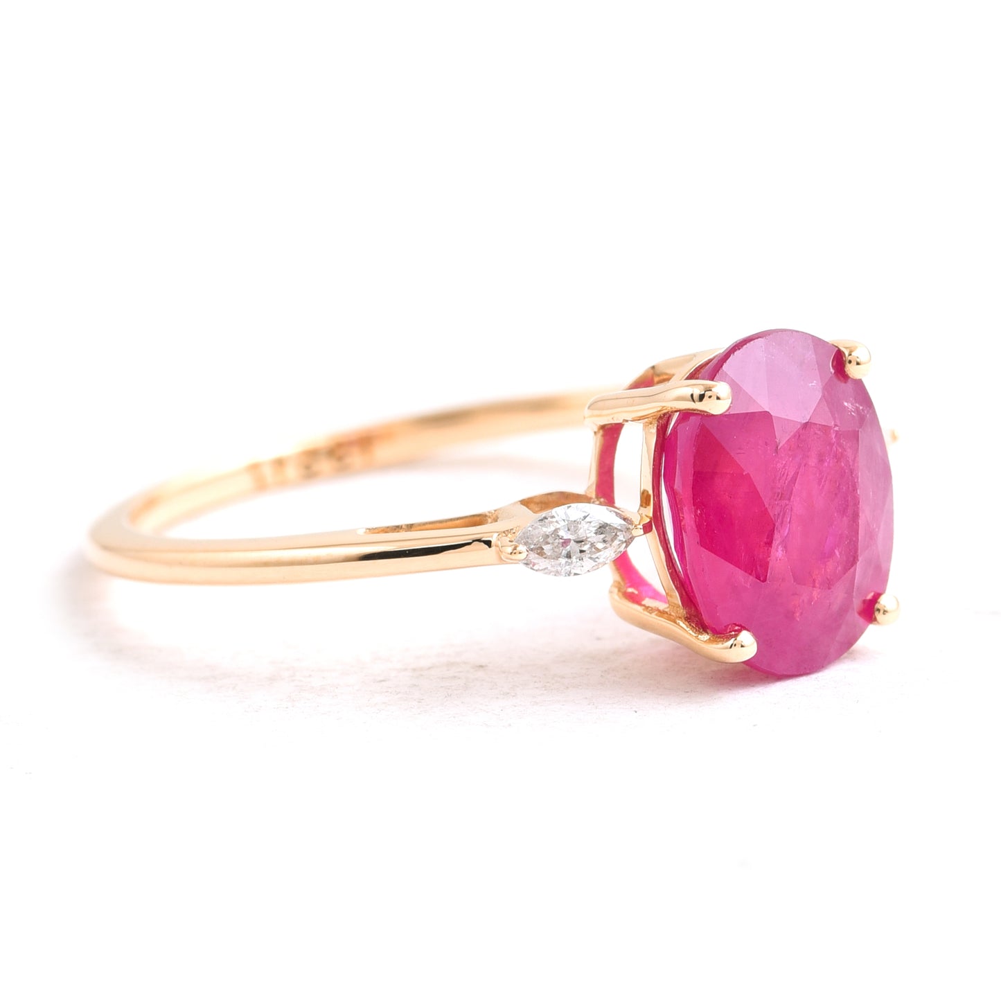 2.84 Ct Oval Ruby 14K Gold Ring