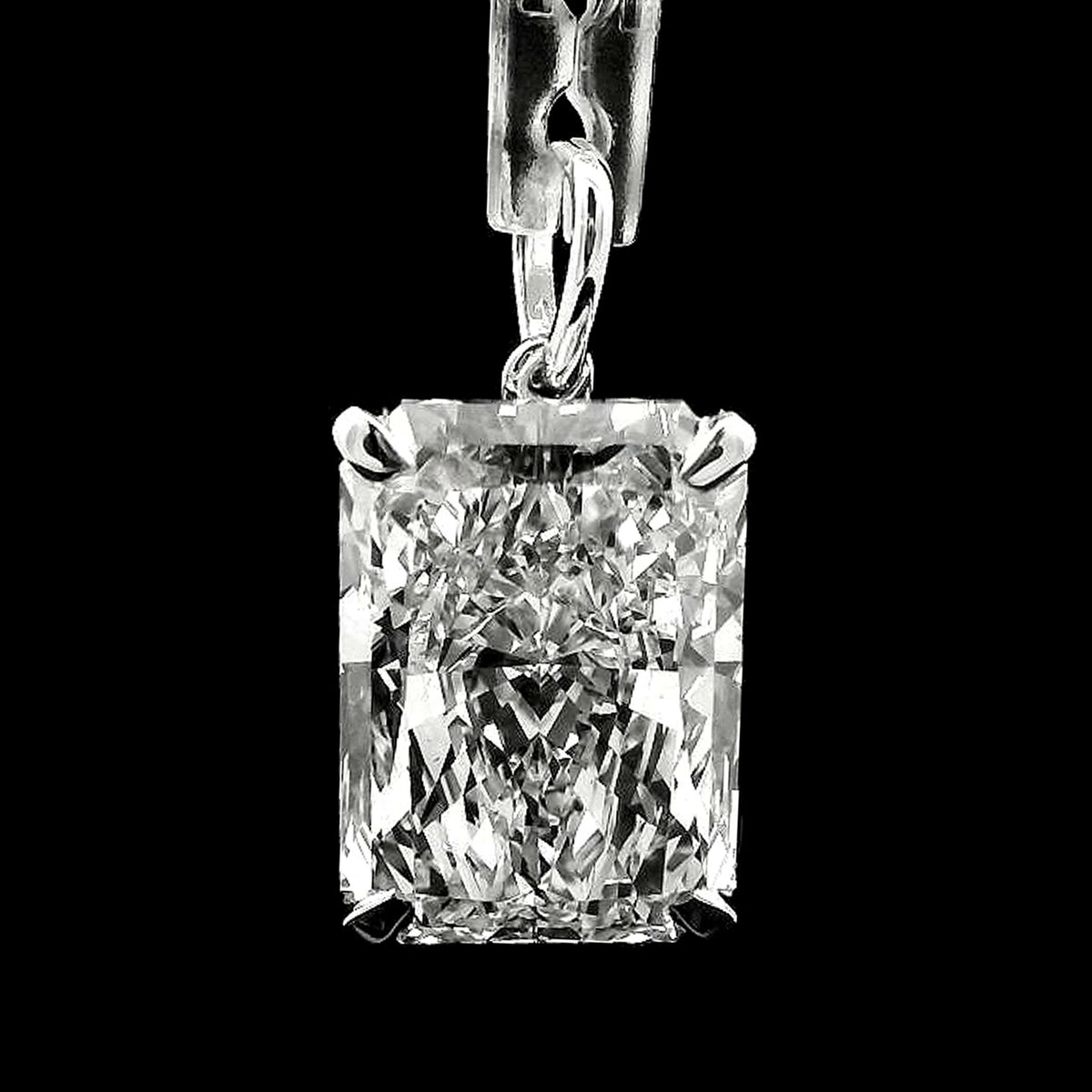 6.86 Carats Lab Grown Diamond 14K Gold Pendant