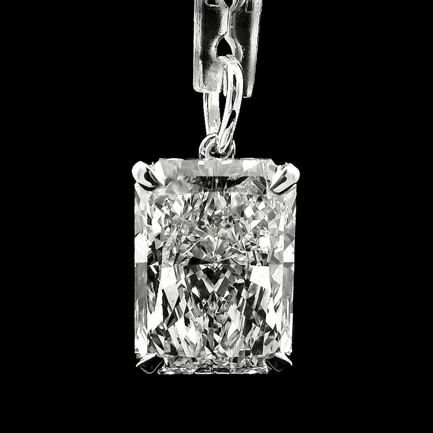 6.86 Carats Lab Grown Diamond 14K Gold Pendant