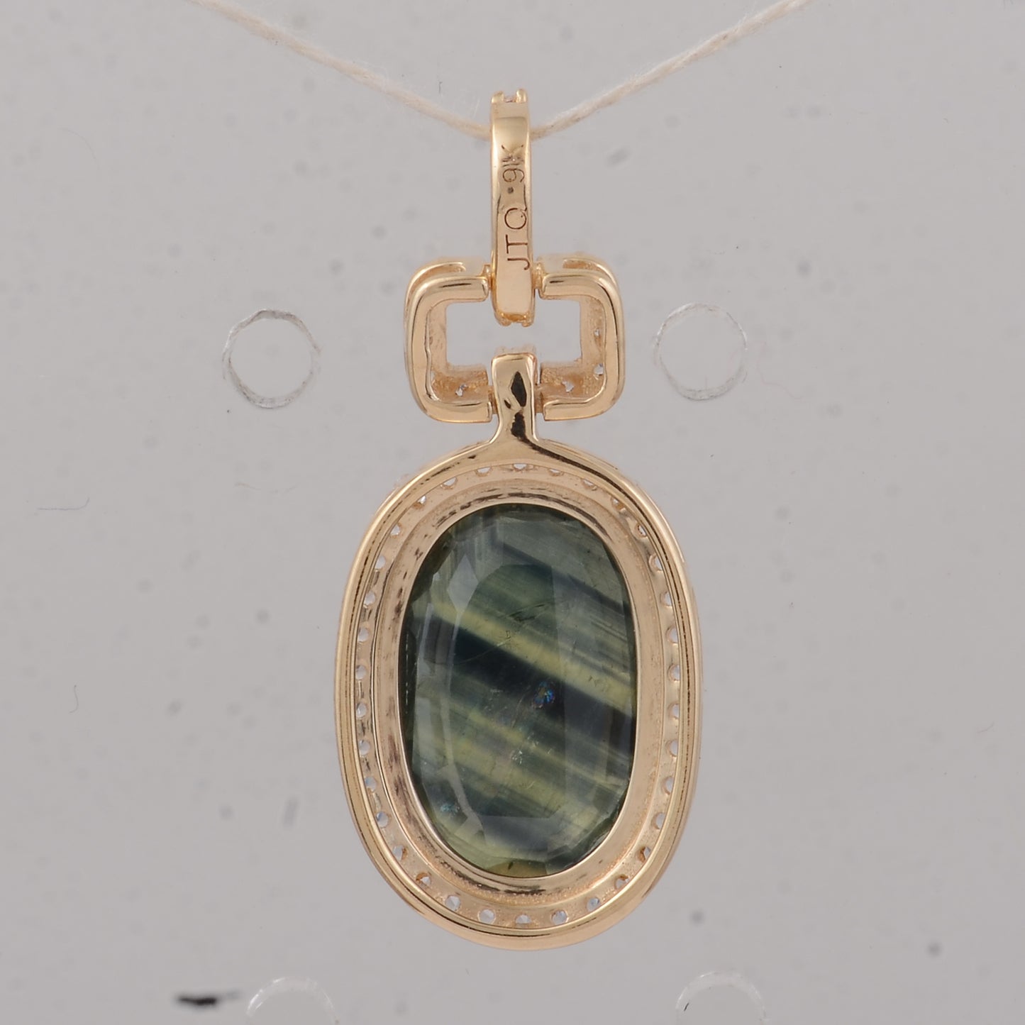 2.68 Ct Cushion Sapphire 9K Gold Pendant