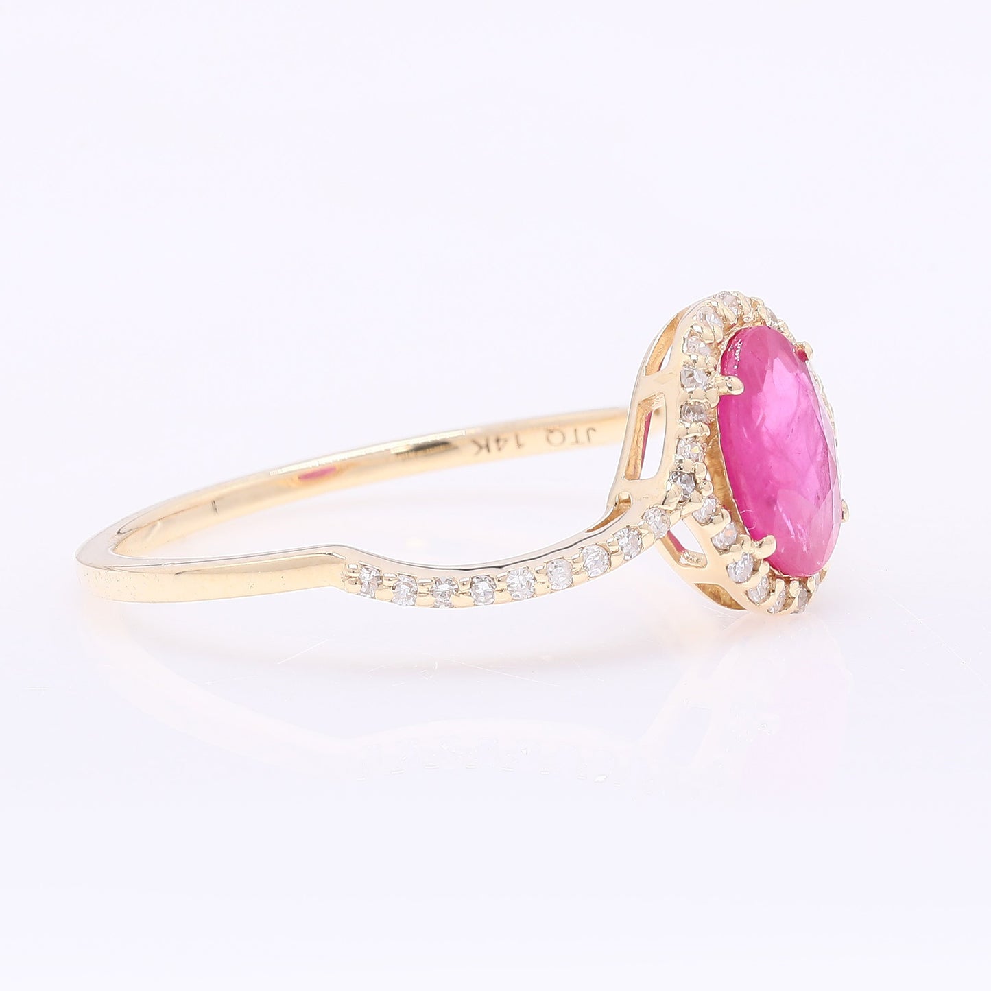0.89 Ct Oval Mixed Cut Natural Ruby 14K Gold Ring