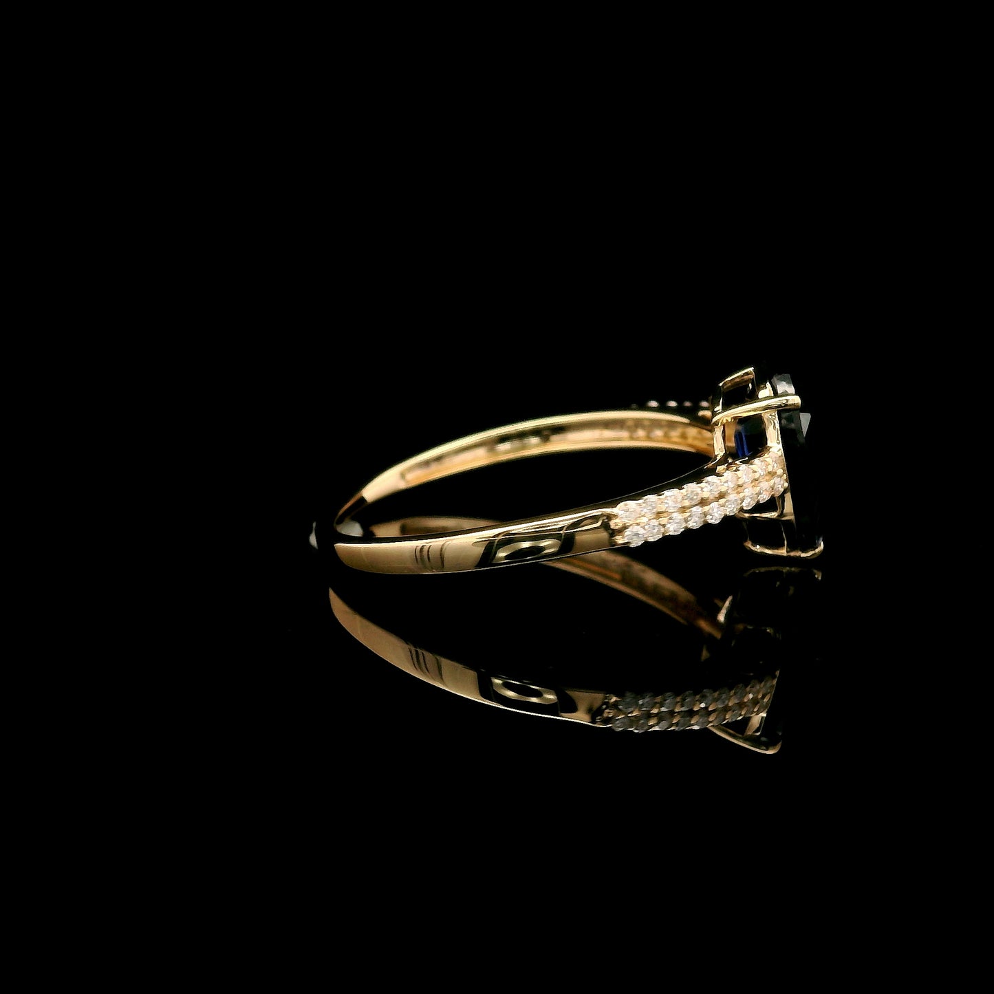 1.84 Ct Pear Mixed Cut Lab Grown Sapphire 14K Gold Ring