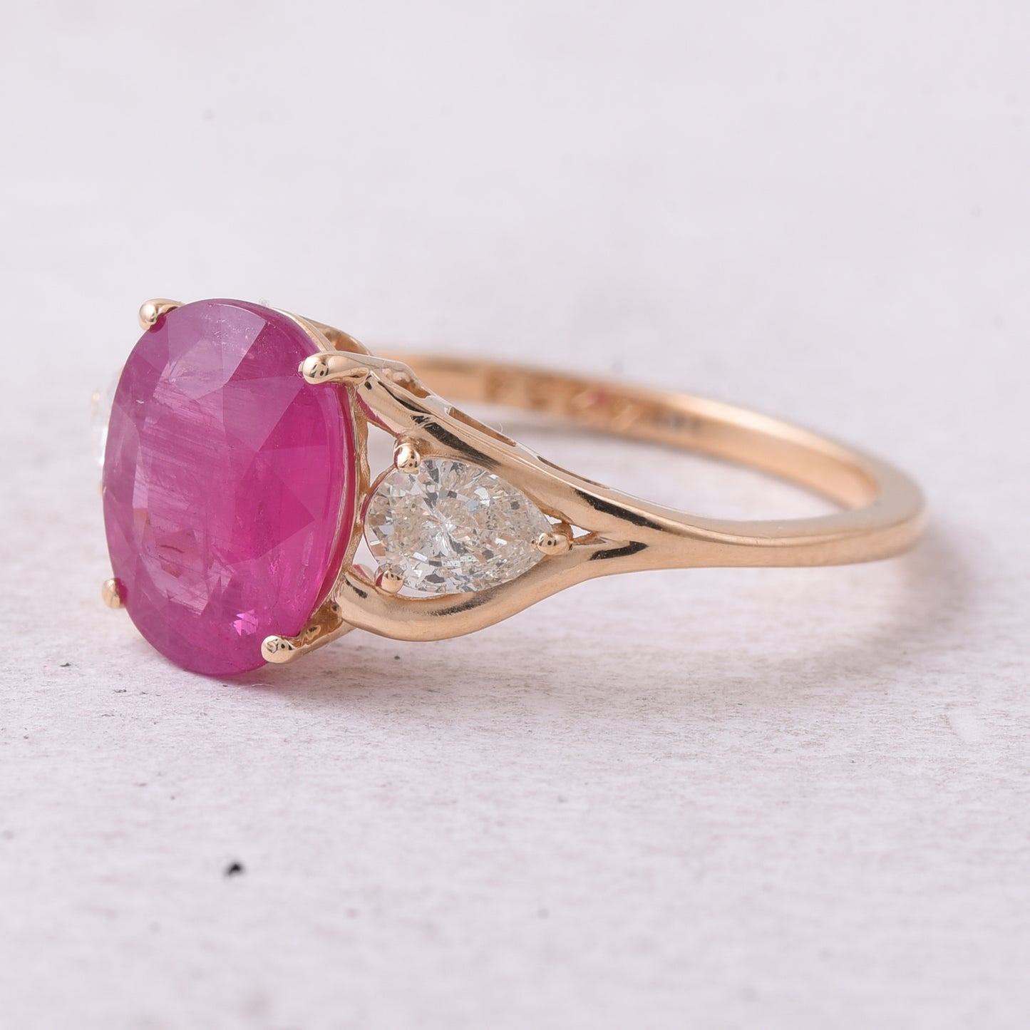 2.82 Ct Oval Natural Ruby 14K Gold Ring