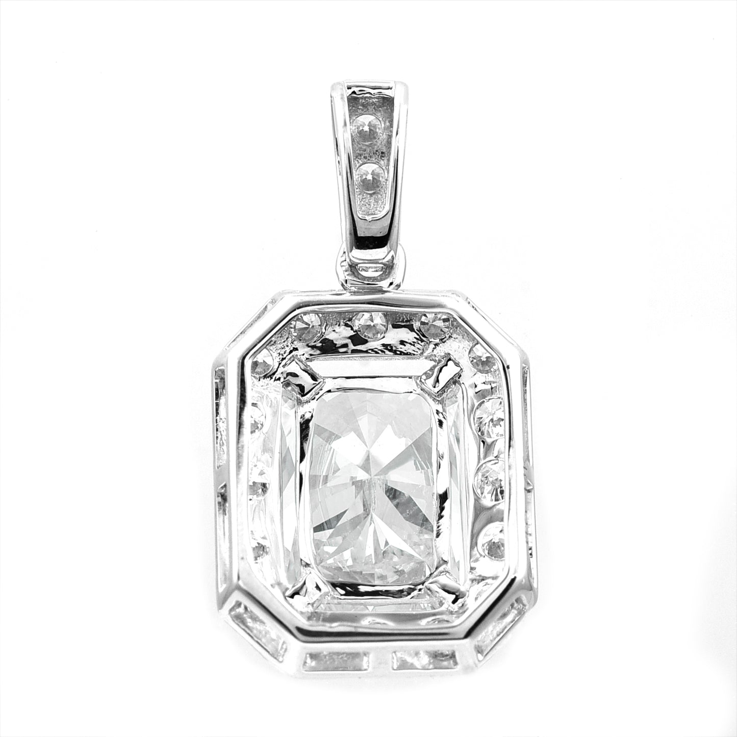 2.59 Carats Lab Grown Diamond 14K Gold Pendant