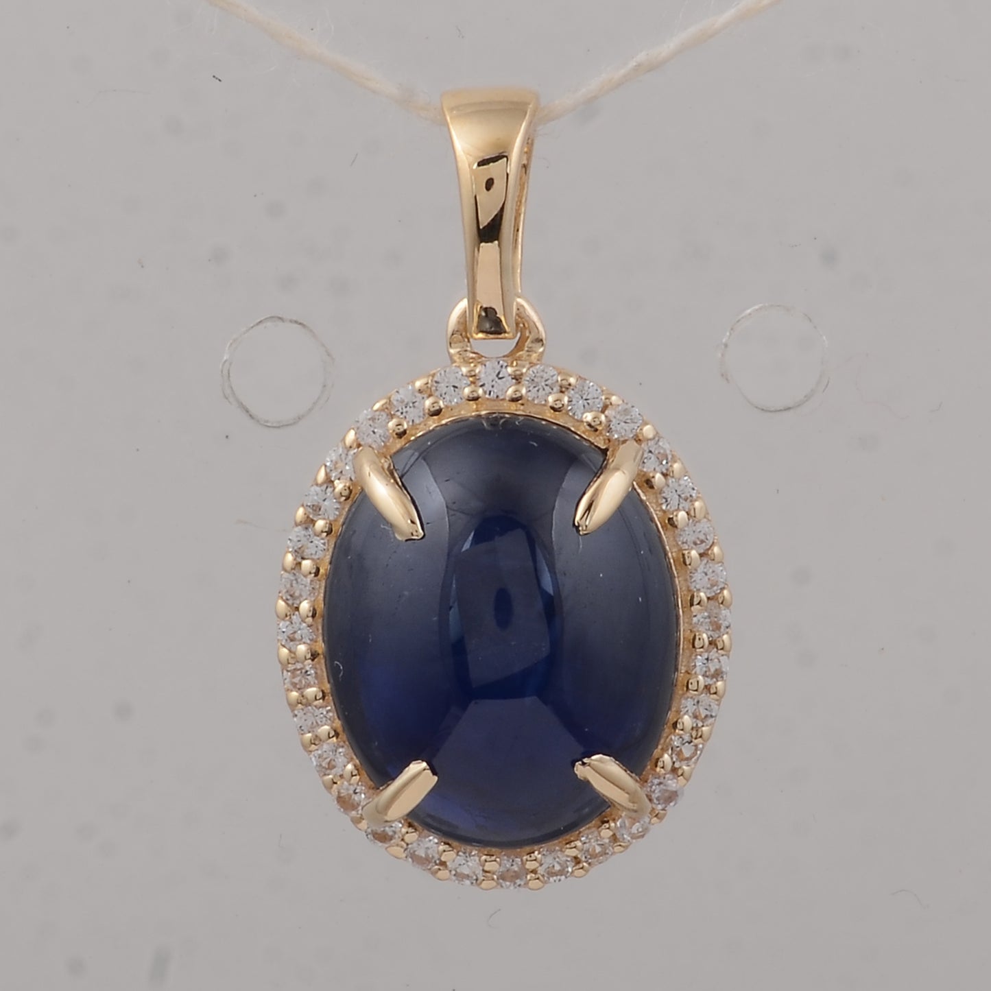 3.97 Ct Oval Sapphire 9K Gold Pendant
