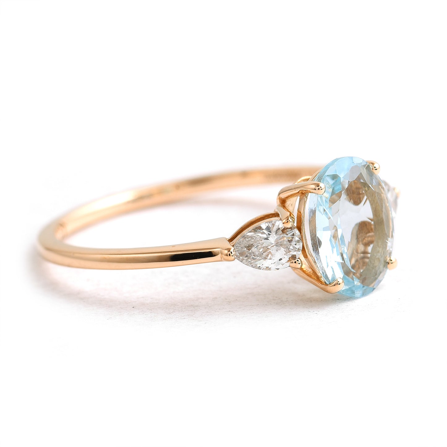 1.18 Ct Oval Aquamarine 14K Gold Ring