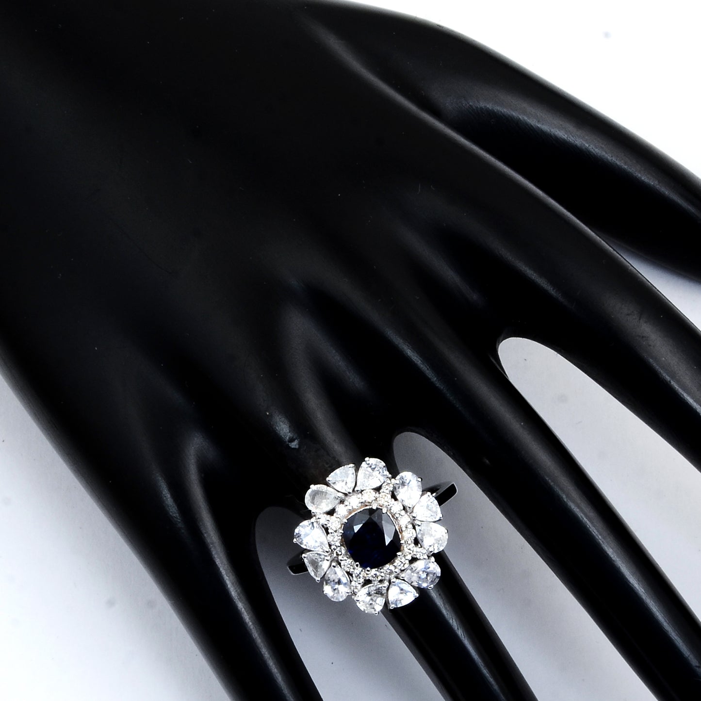 3.59 Carats Sapphire 14K Gold Ring