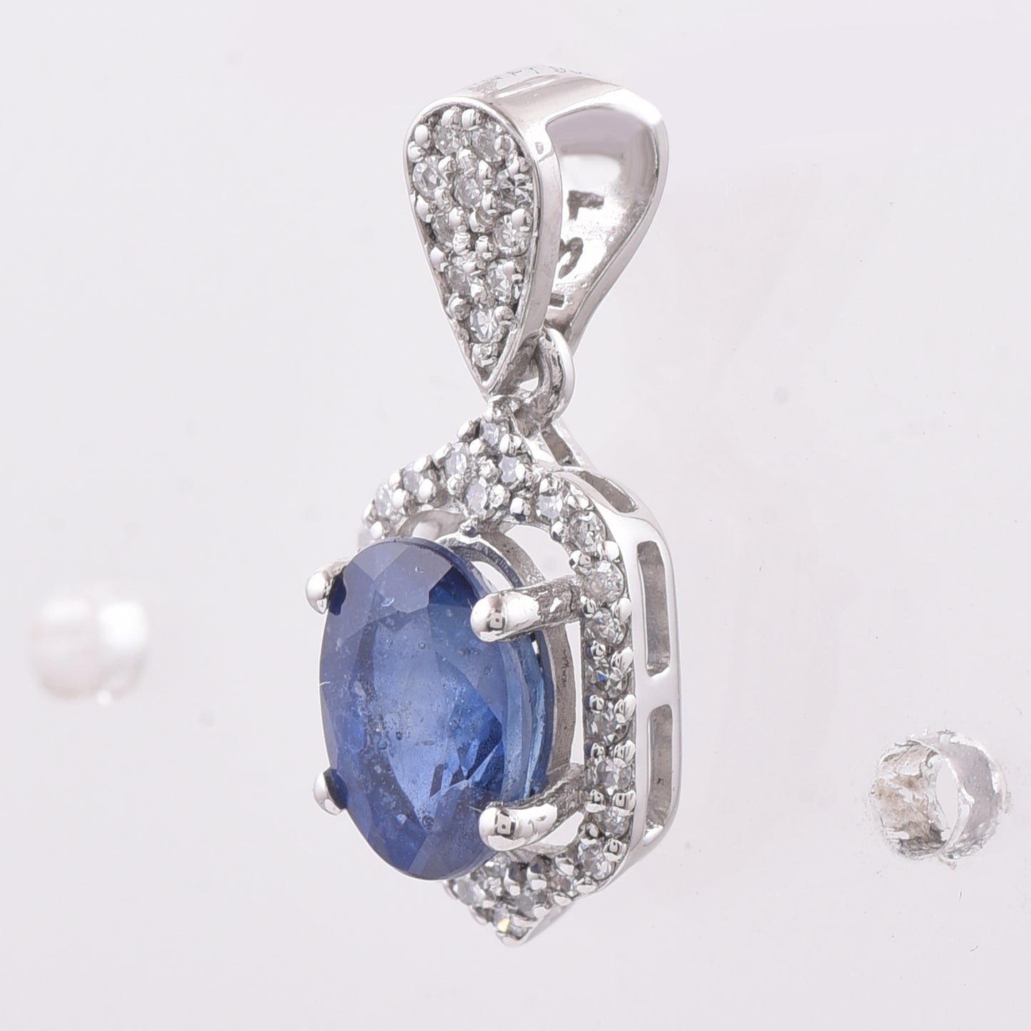 1.42 Ct Oval Natural Sapphire 950 Platinum Pendant