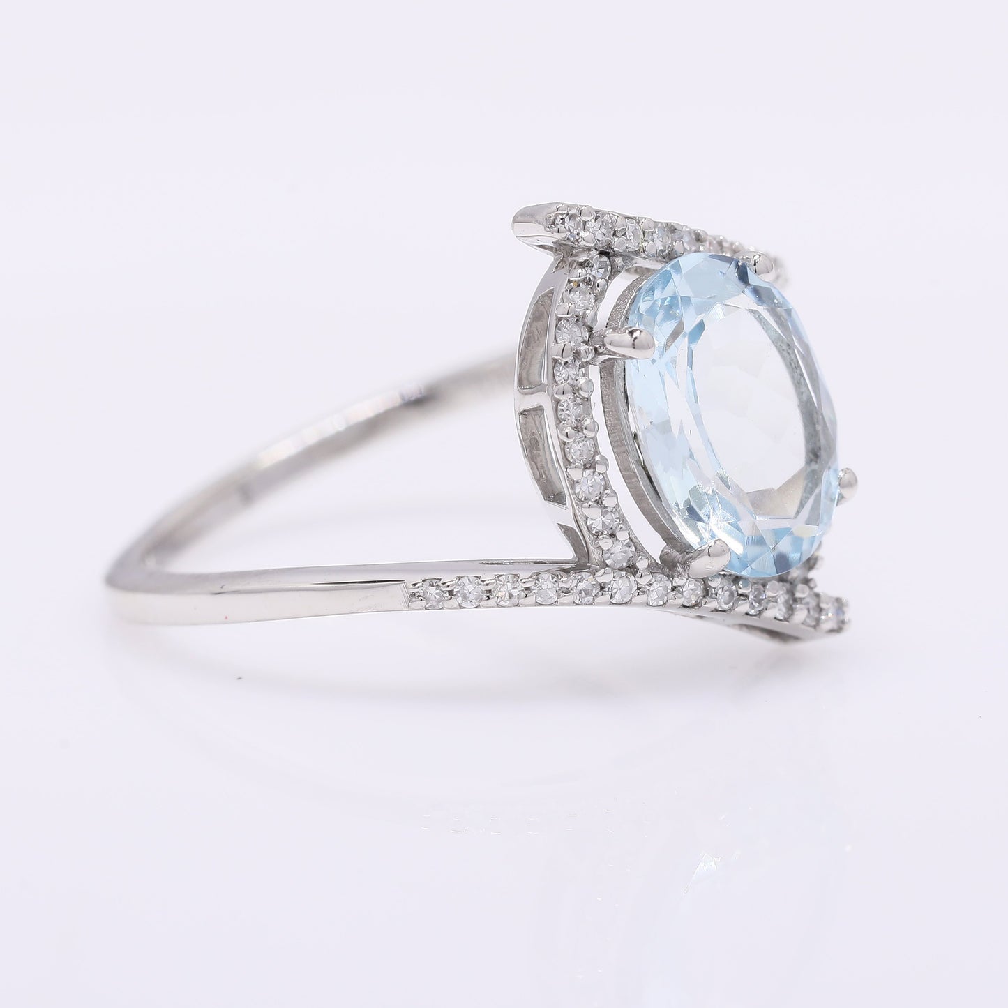 1.51 Ct Oval Mixed Cut Natural Aquamarine 950 Platinum Ring