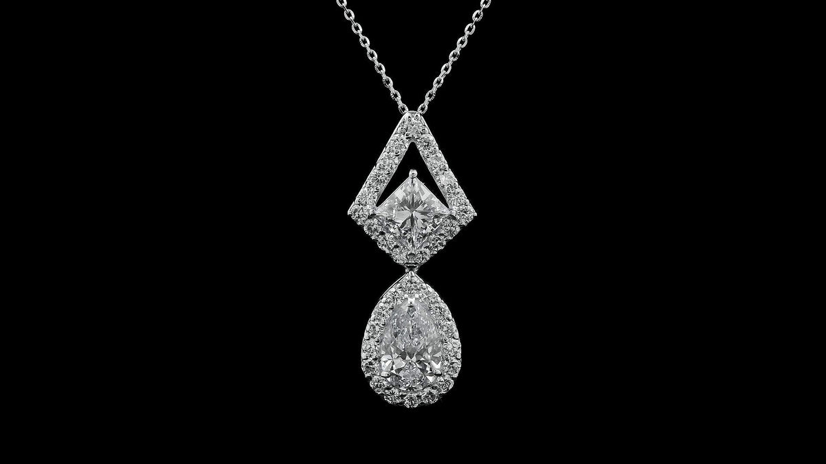 2.82 Carats Lab Grown Diamond 14K Gold Pendant