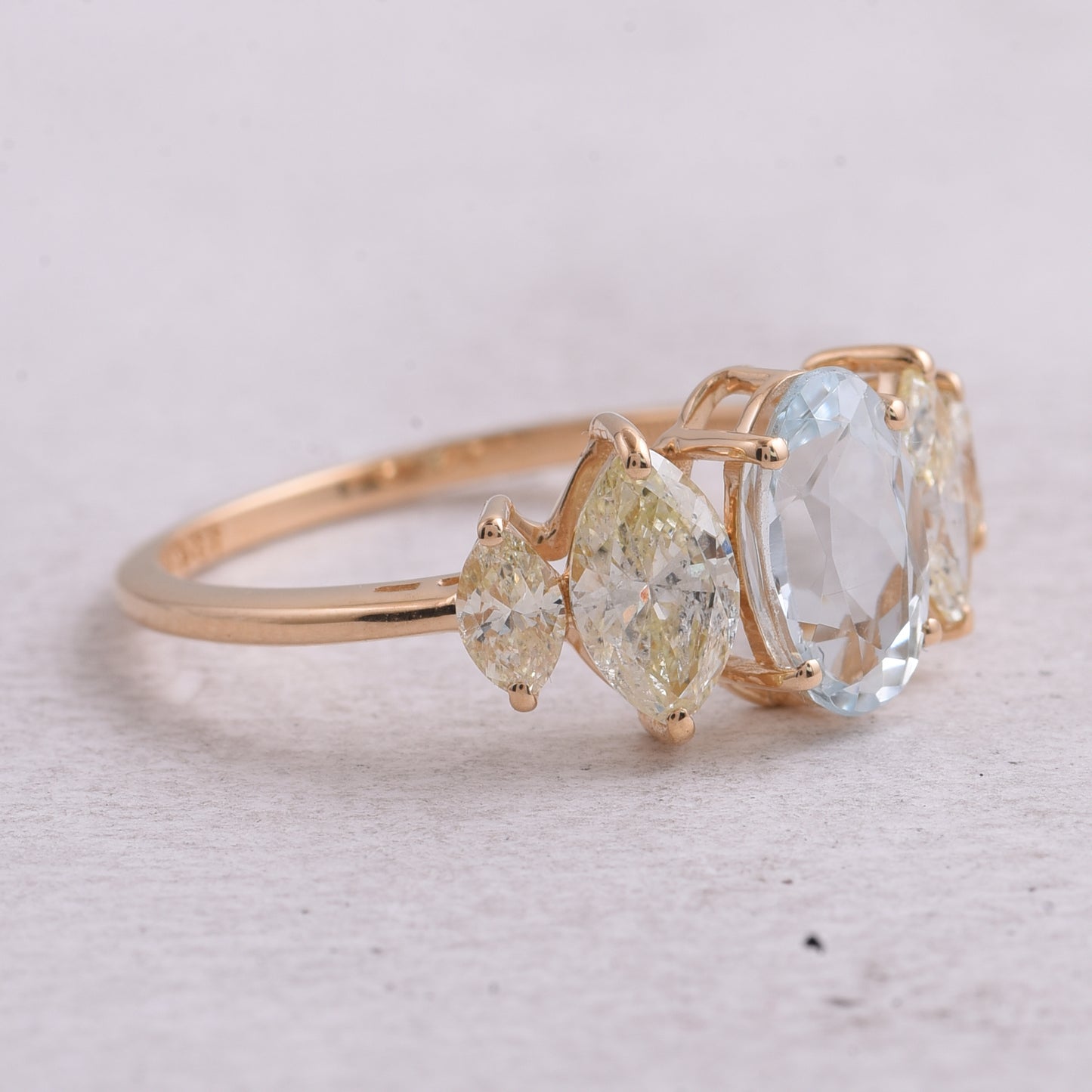 1.97 Ct Oval Natural Aquamarine 14K Gold Ring