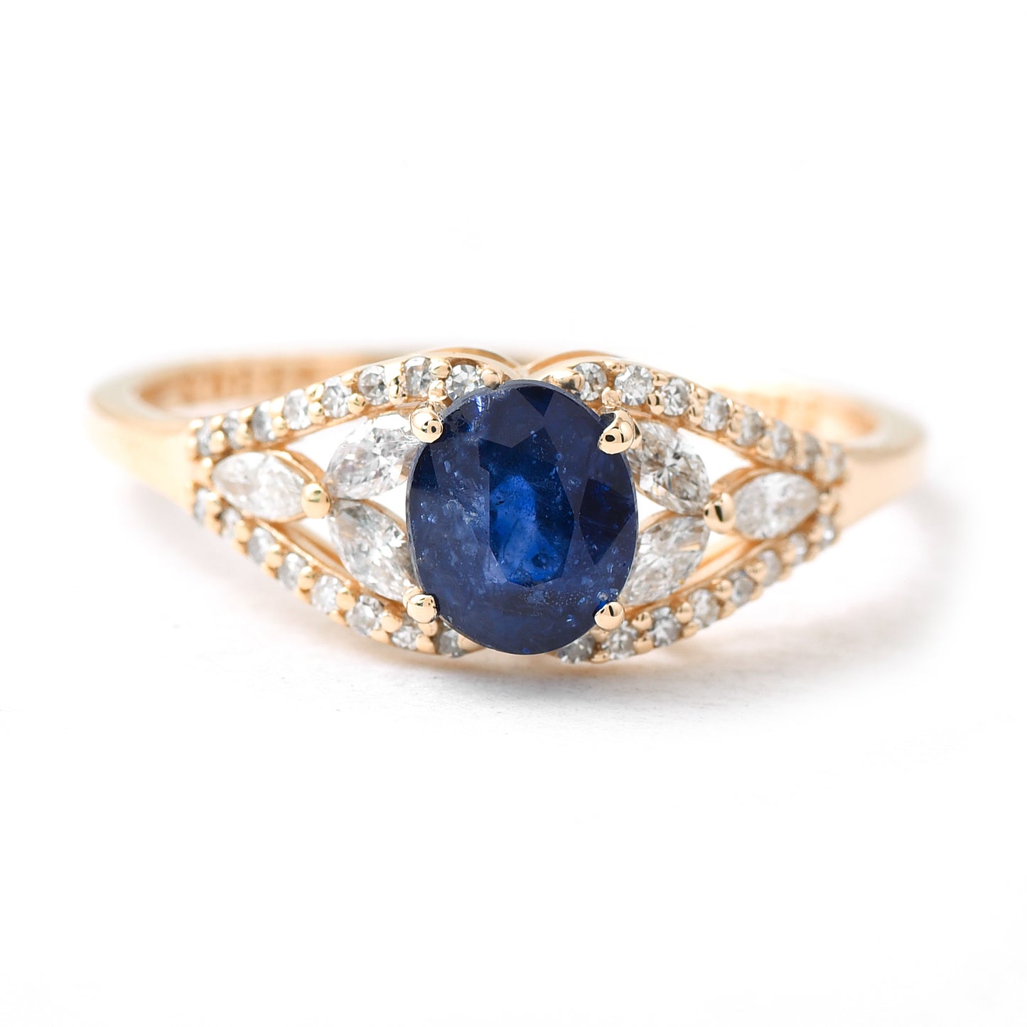1.40 Ct Oval Sapphire 14K Gold Ring