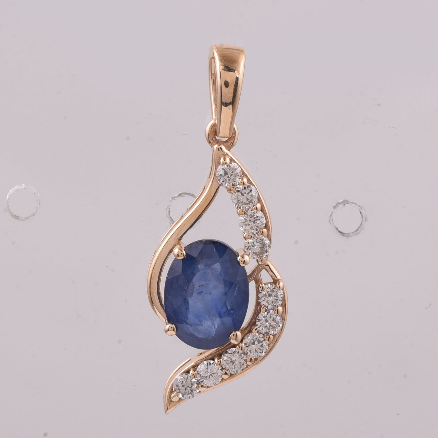 1.92 Ct Oval Natural Sapphire 14K Gold Pendant