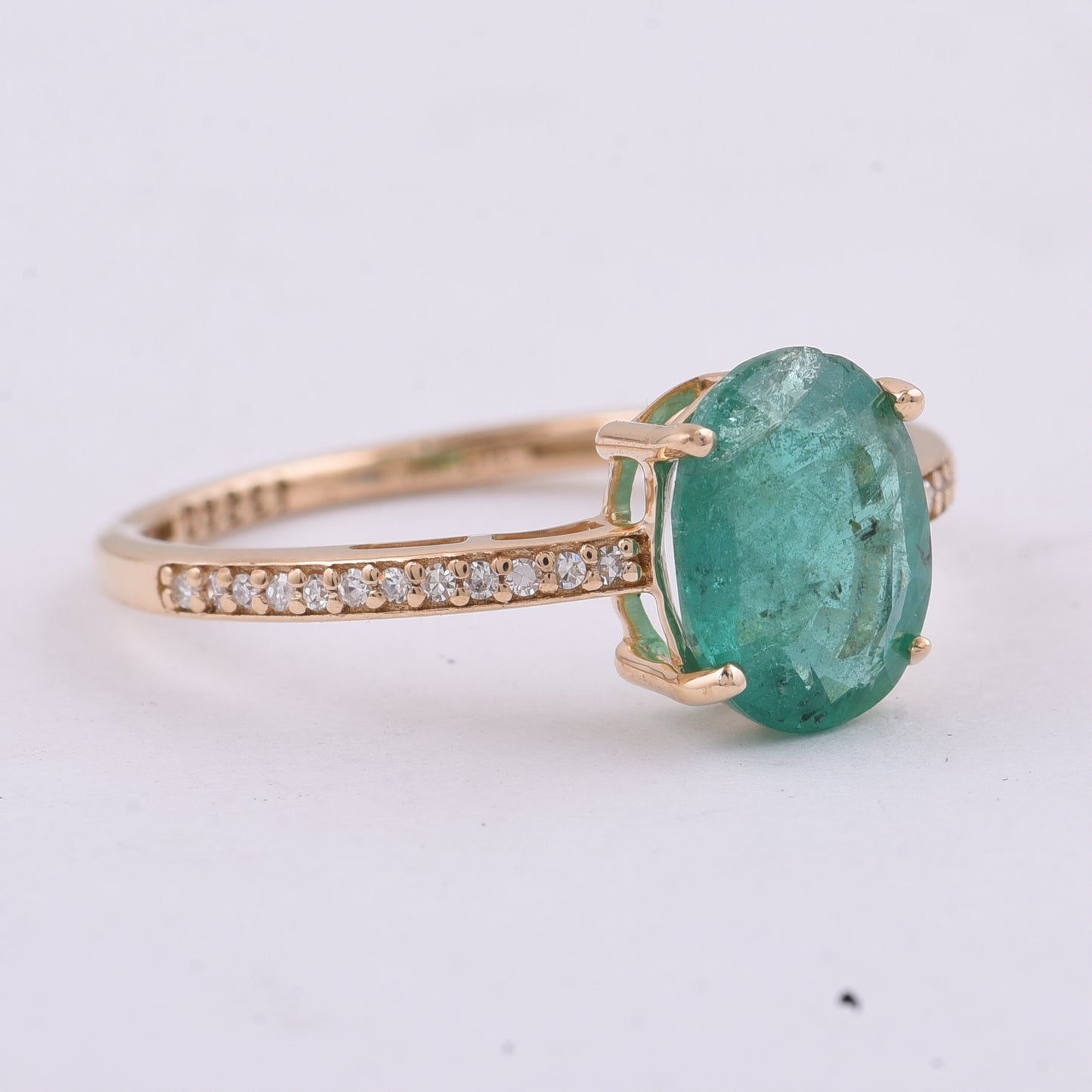 1.83 Ct Oval Natural Emerald 14K Gold Ring