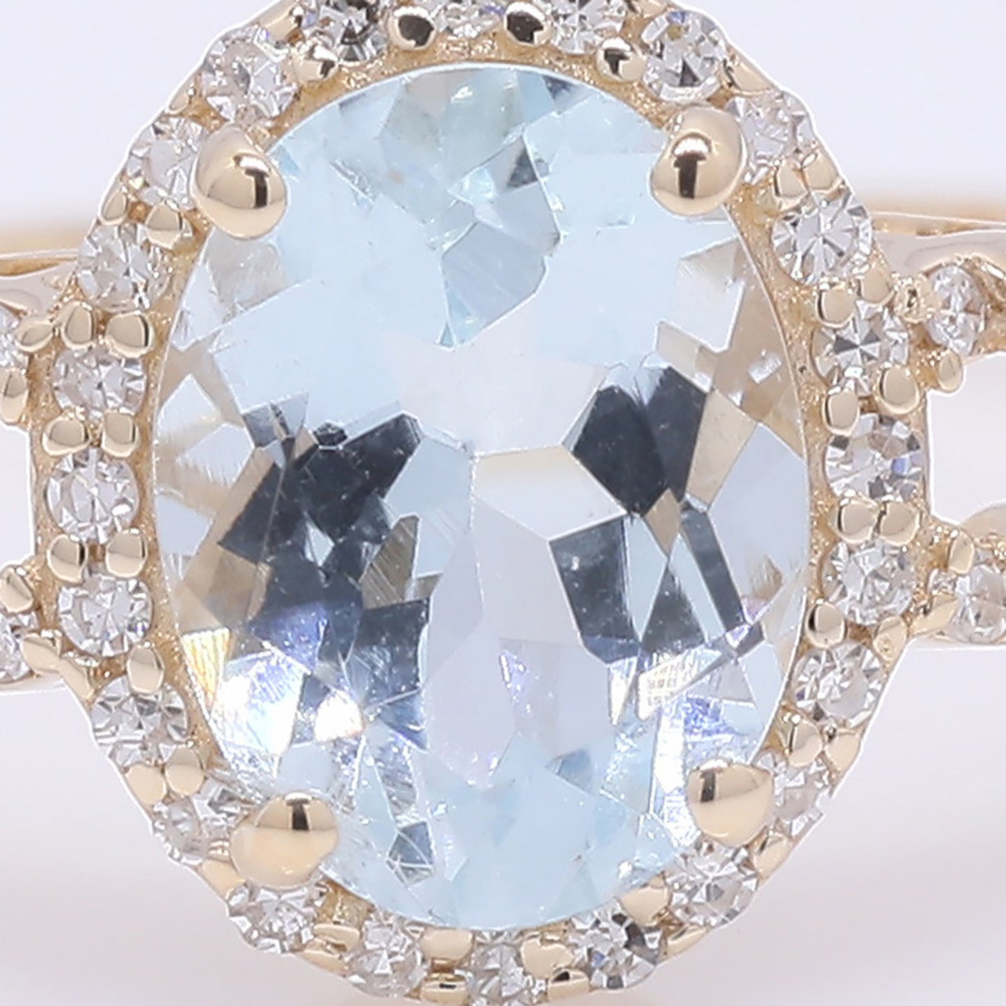 1.43 Ct Oval Mixed Cut Natural Aquamarine 14K Gold Ring