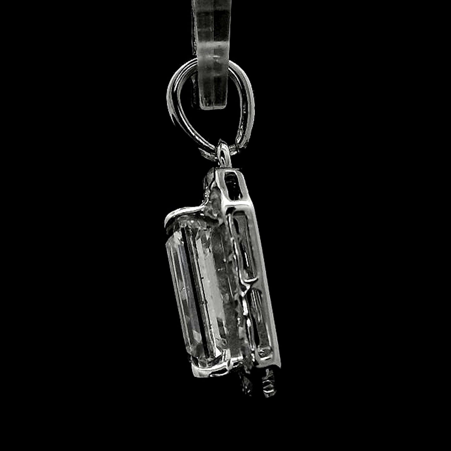 2.63 Carats Lab Grown Diamond 14K Gold Pendant