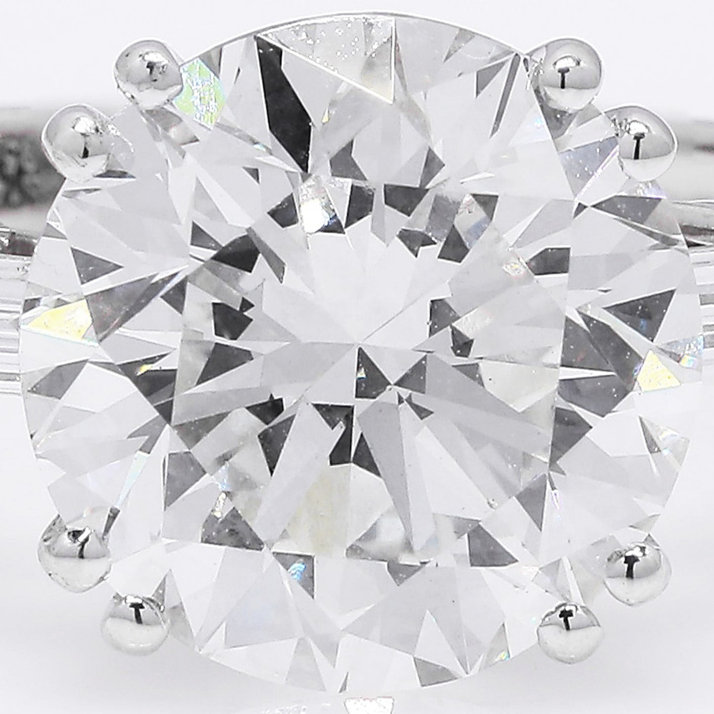 4.07 Ct Round Brilliant Lab Grown Diamond 14K Gold Ring