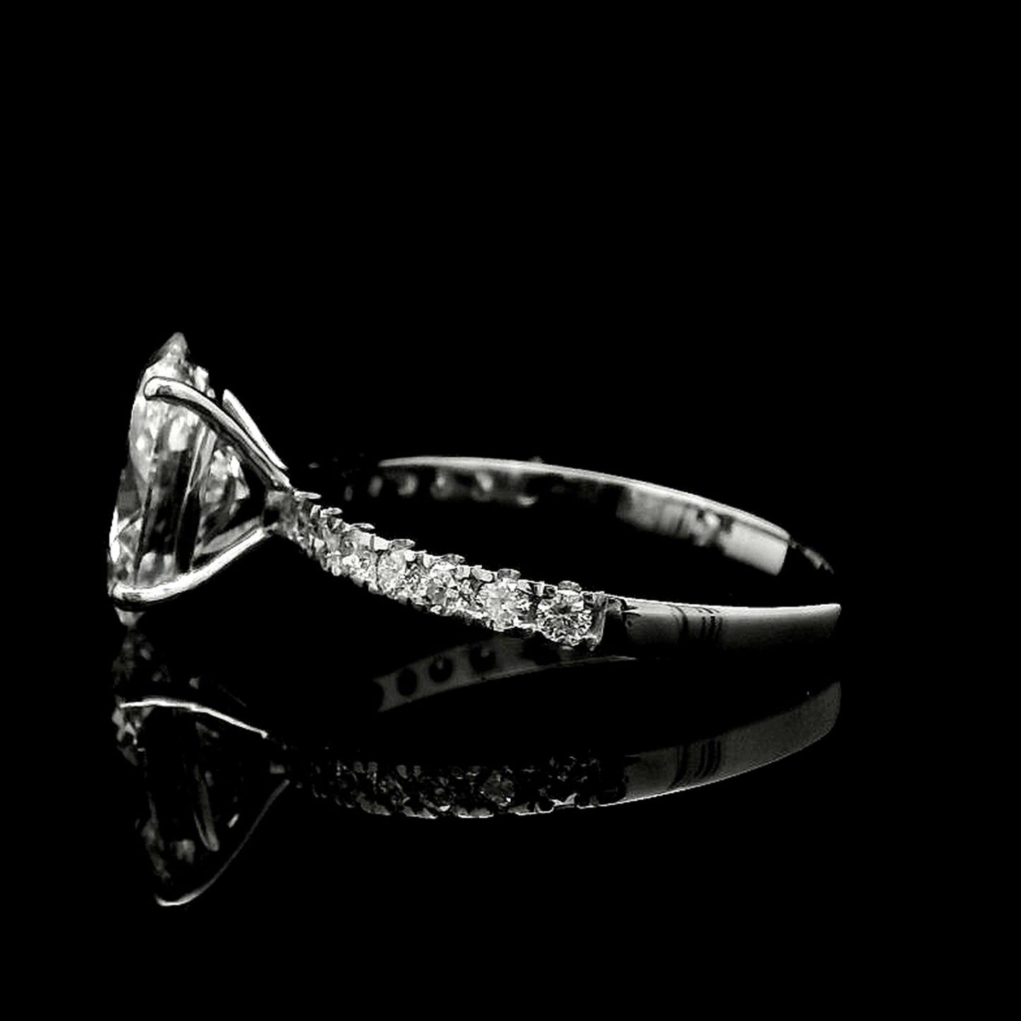 2.36 Carats Lab Grown Diamond 950 Platinum Ring