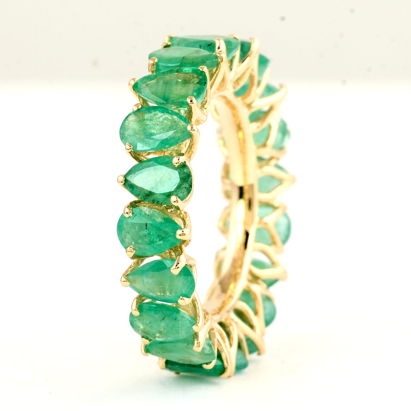 6.70 Carats Natural Beryl Emerald 14K Gold Ring