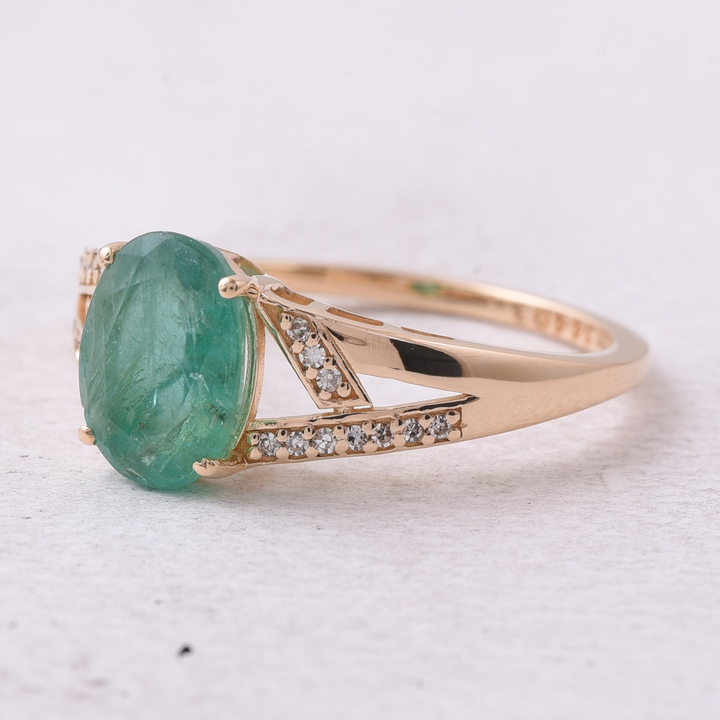 1.71 Ct Oval Mixed Cut Natural Emerald 14K Gold Ring