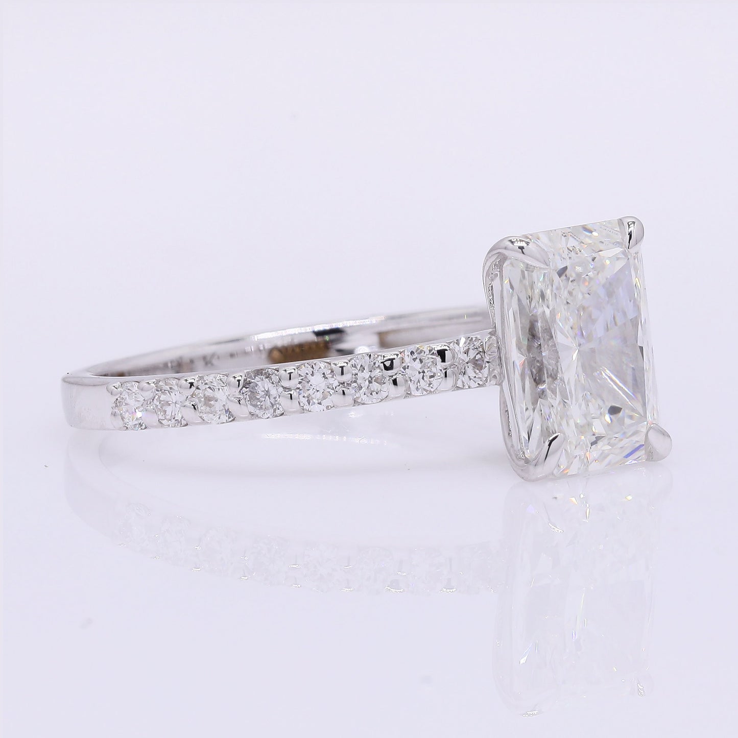2.30 Carats Lab Grown Diamond 14K Gold Ring