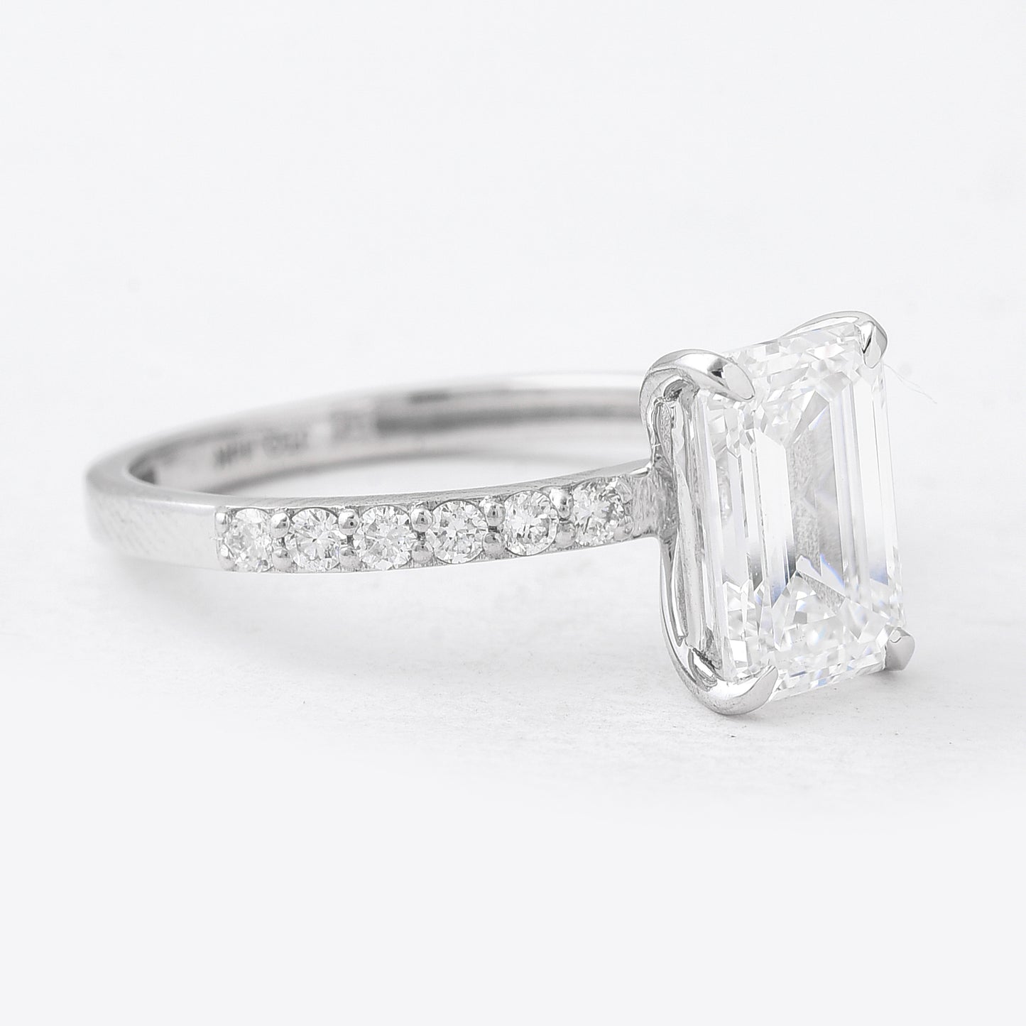 2.77 Carats Lab Grown Diamond 14K Gold Ring