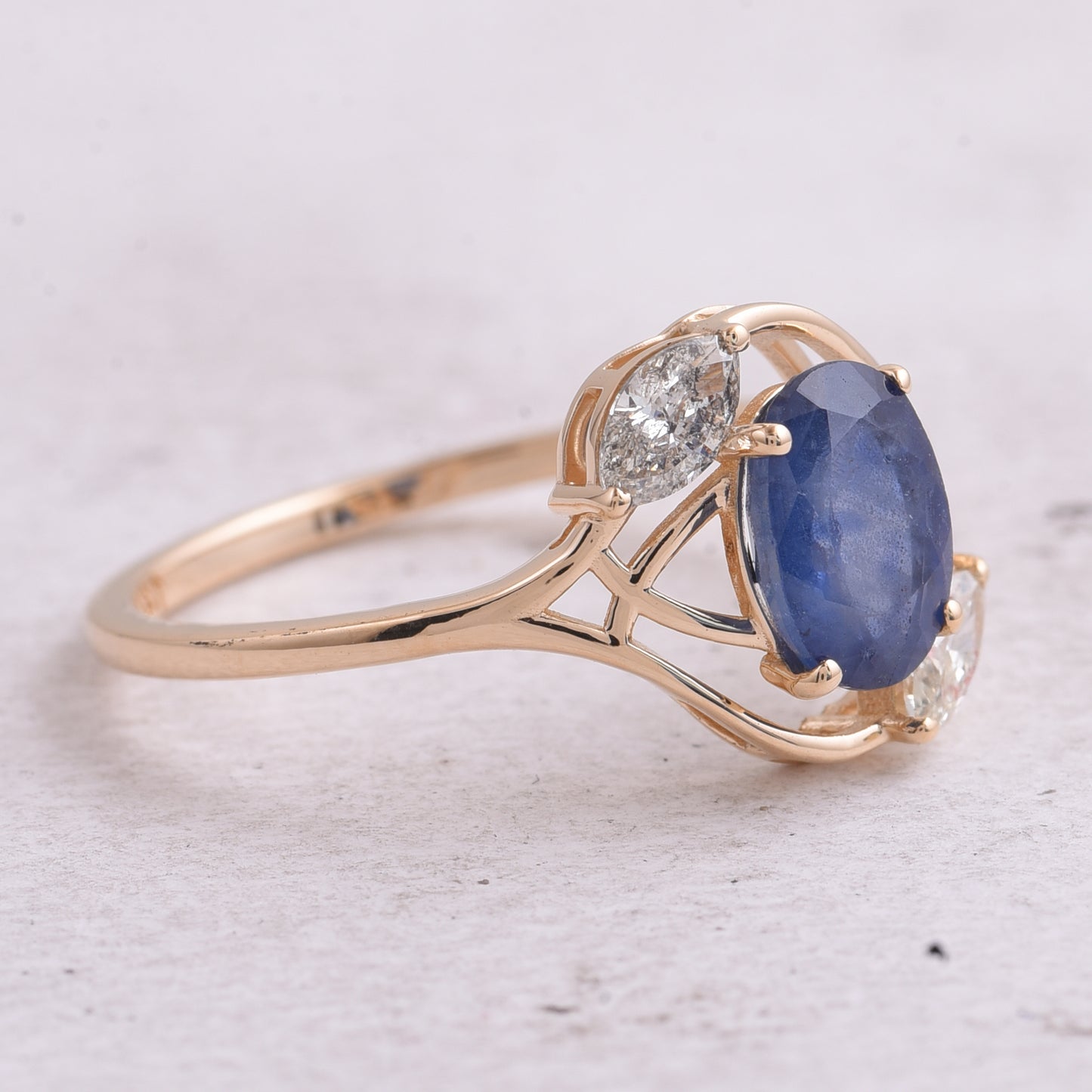 1.60 Ct Oval Mixed Cut Natural Sapphire 14K Gold Ring