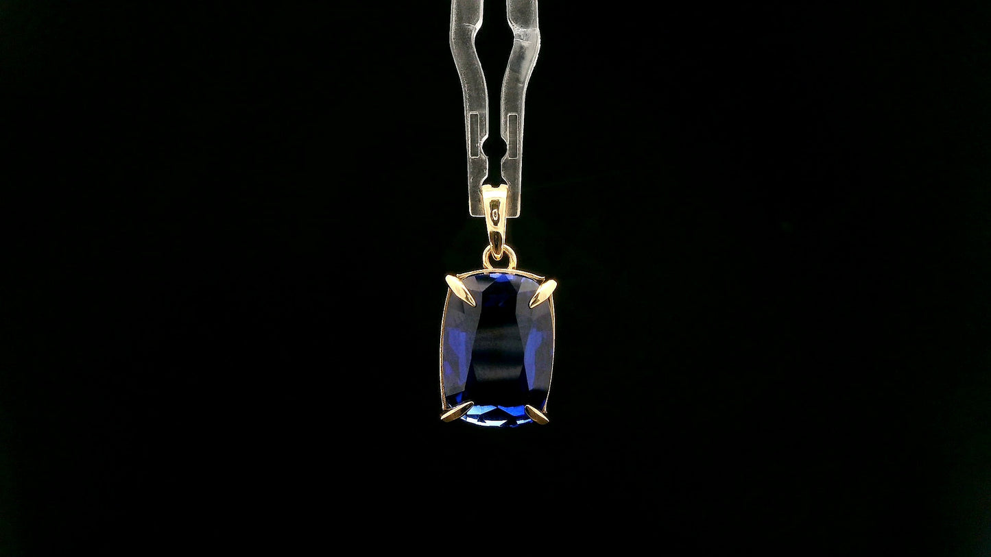 9.05 Ct Cushion Lab Grown Sapphire 14K Gold Pendant