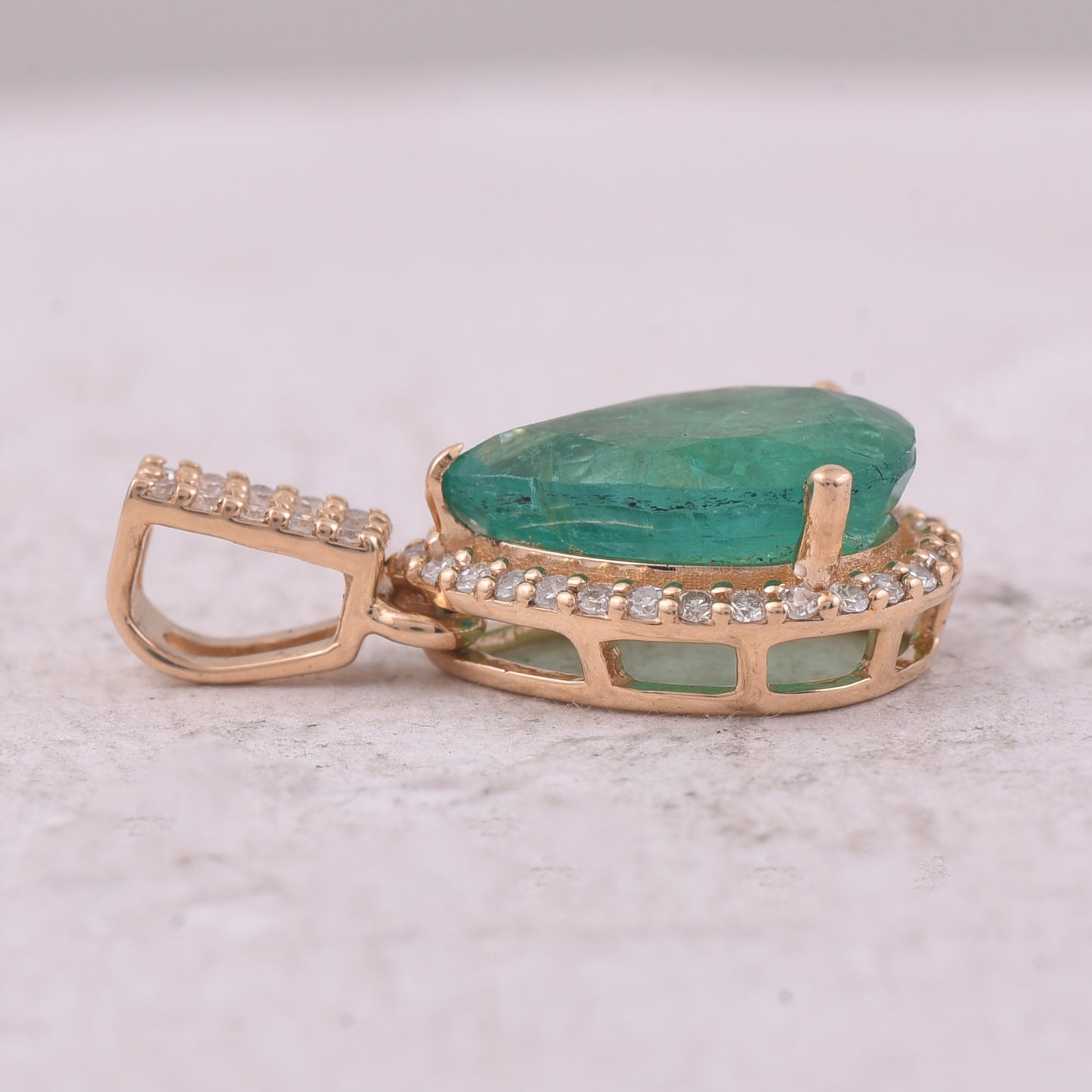 1.72 Ct Pear Mixed Cut Natural Emerald 14K Gold Pendant