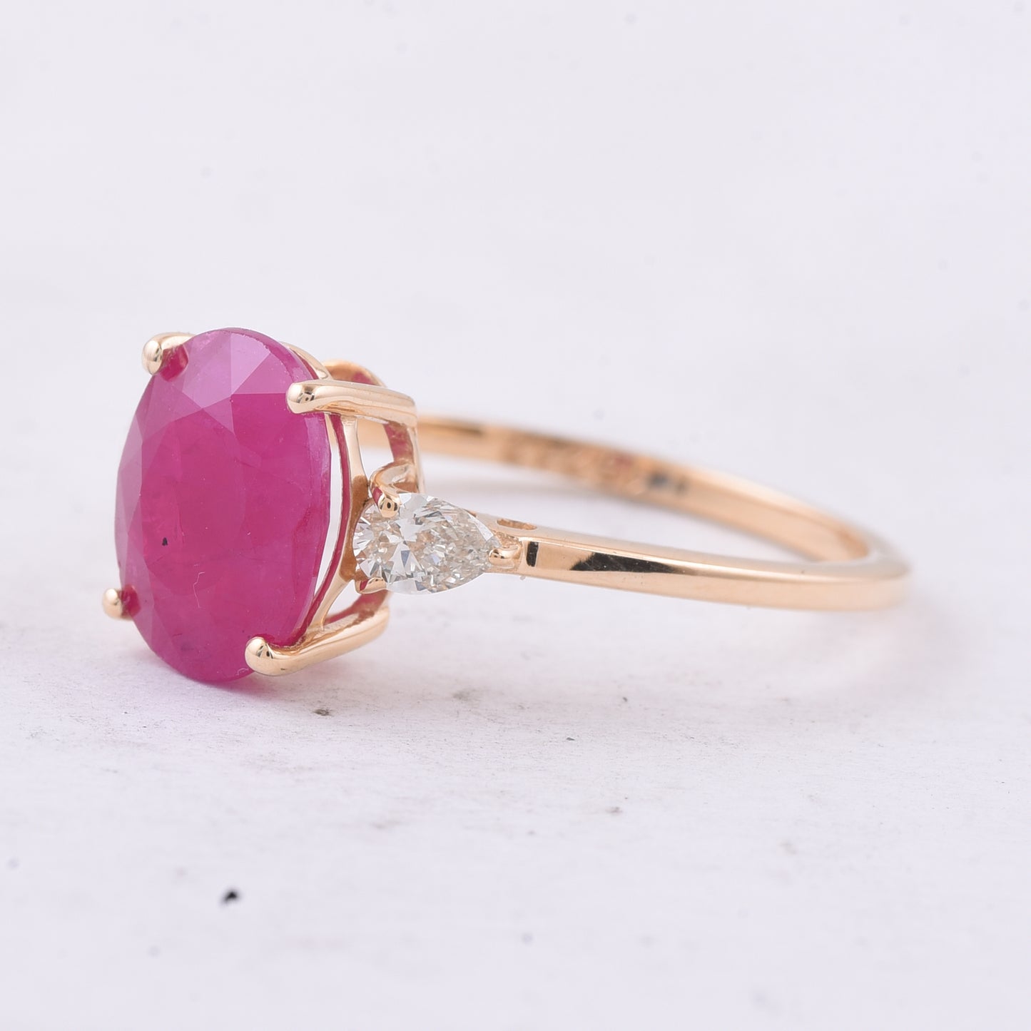2.92 Ct Oval Natural Ruby 14K Gold Ring