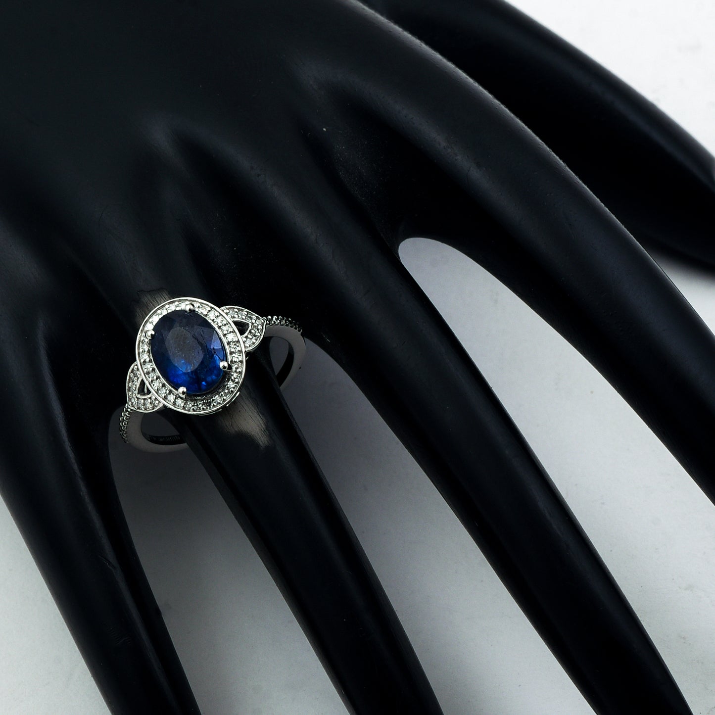 2.84 Ct Oval Mixed Cut Natural Sapphire 950 Platinum Ring