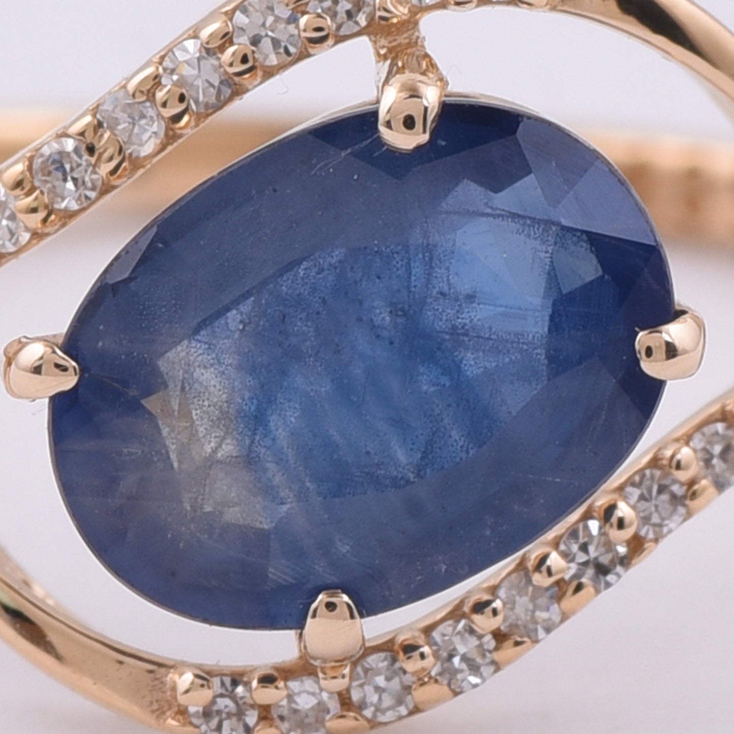 1.59 Ct Oval Natural Sapphire 14K Gold Ring