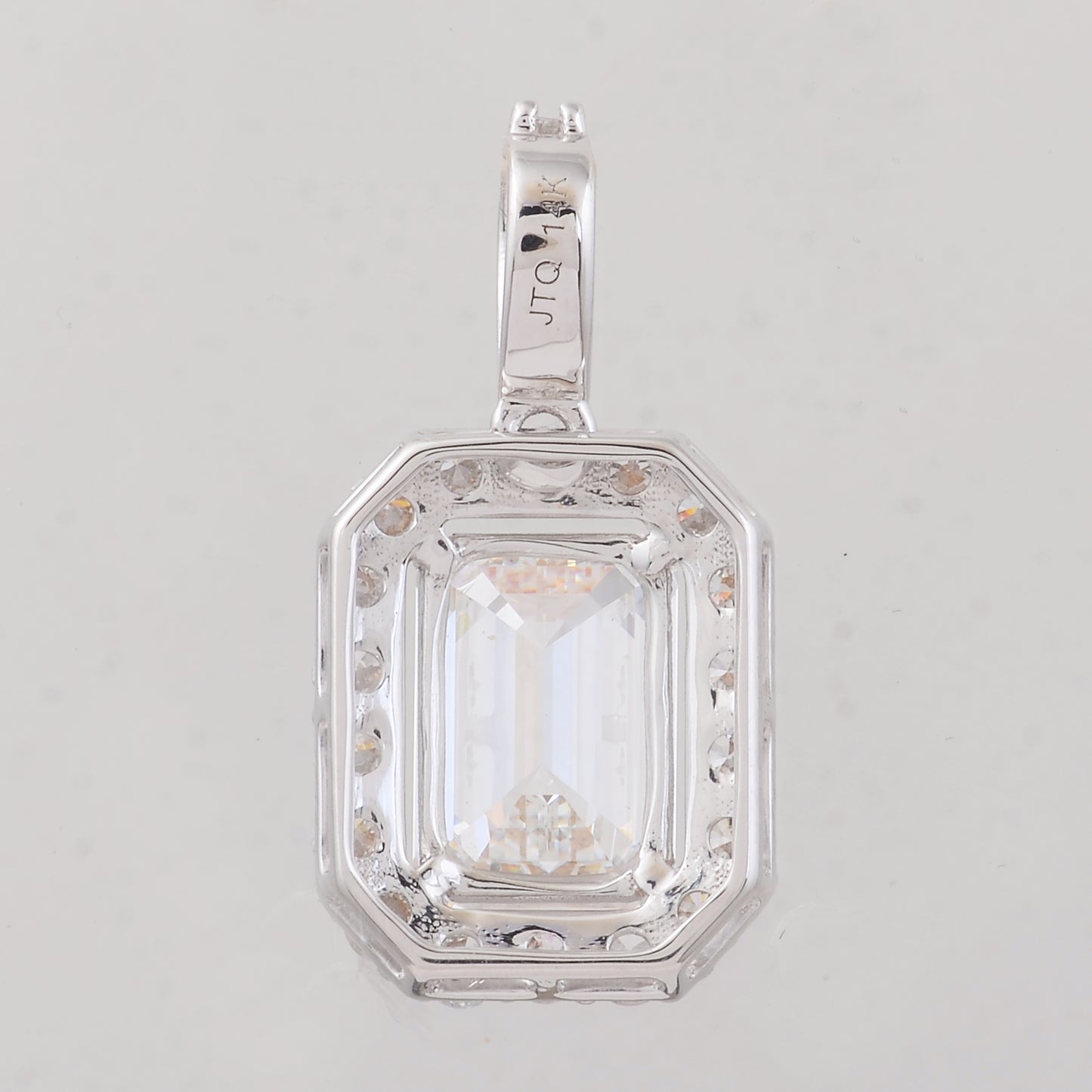 2.54 Carats Lab Grown Diamond 14K Gold Pendant