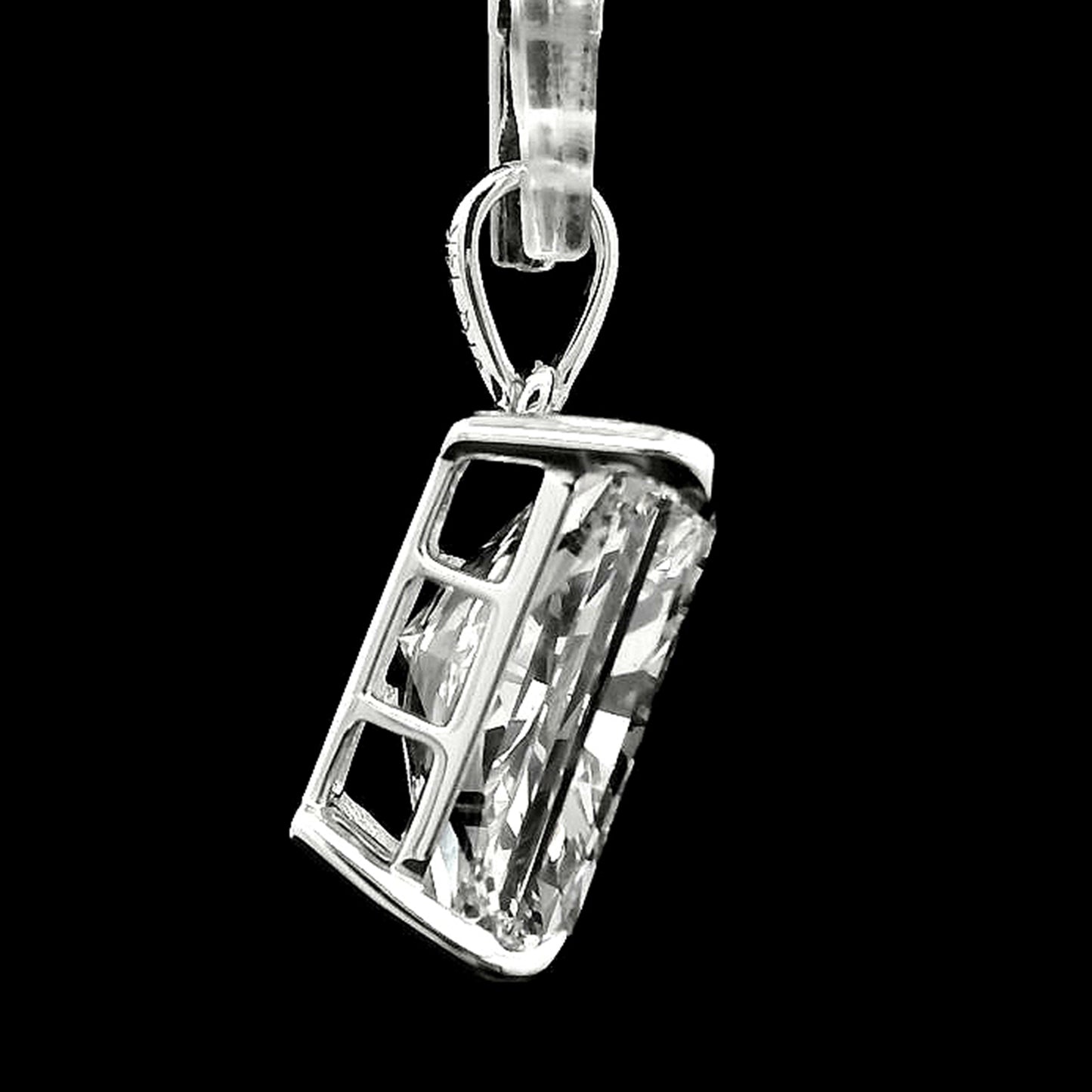 6.86 Carats Lab Grown Diamond 14K Gold Pendant