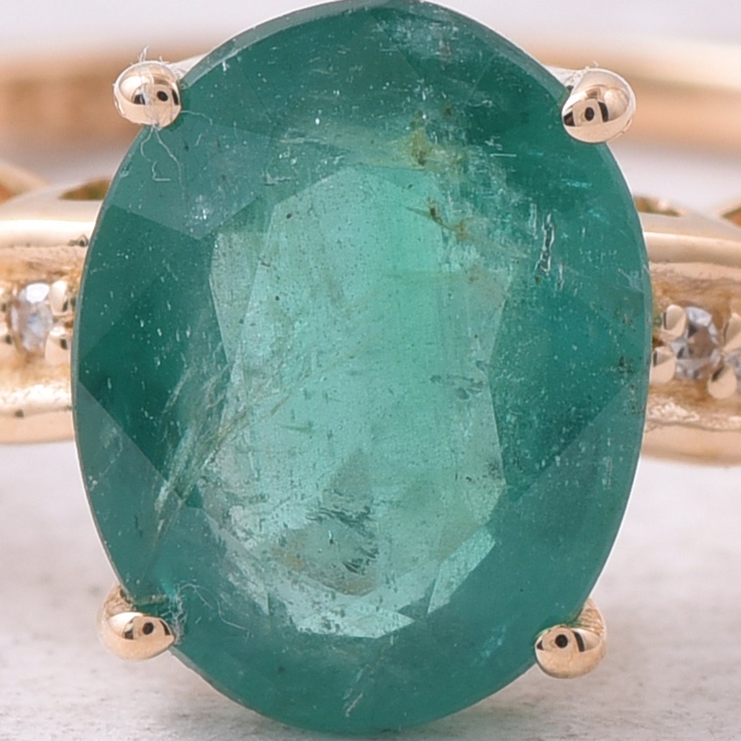 1.57 Ct Oval Natural Emerald 14K Gold Ring