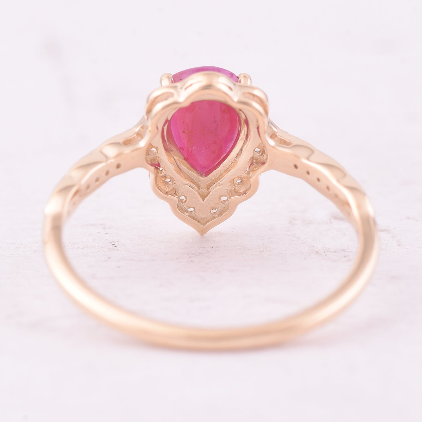1.25 Ct Pear Ruby 9K Gold Ring