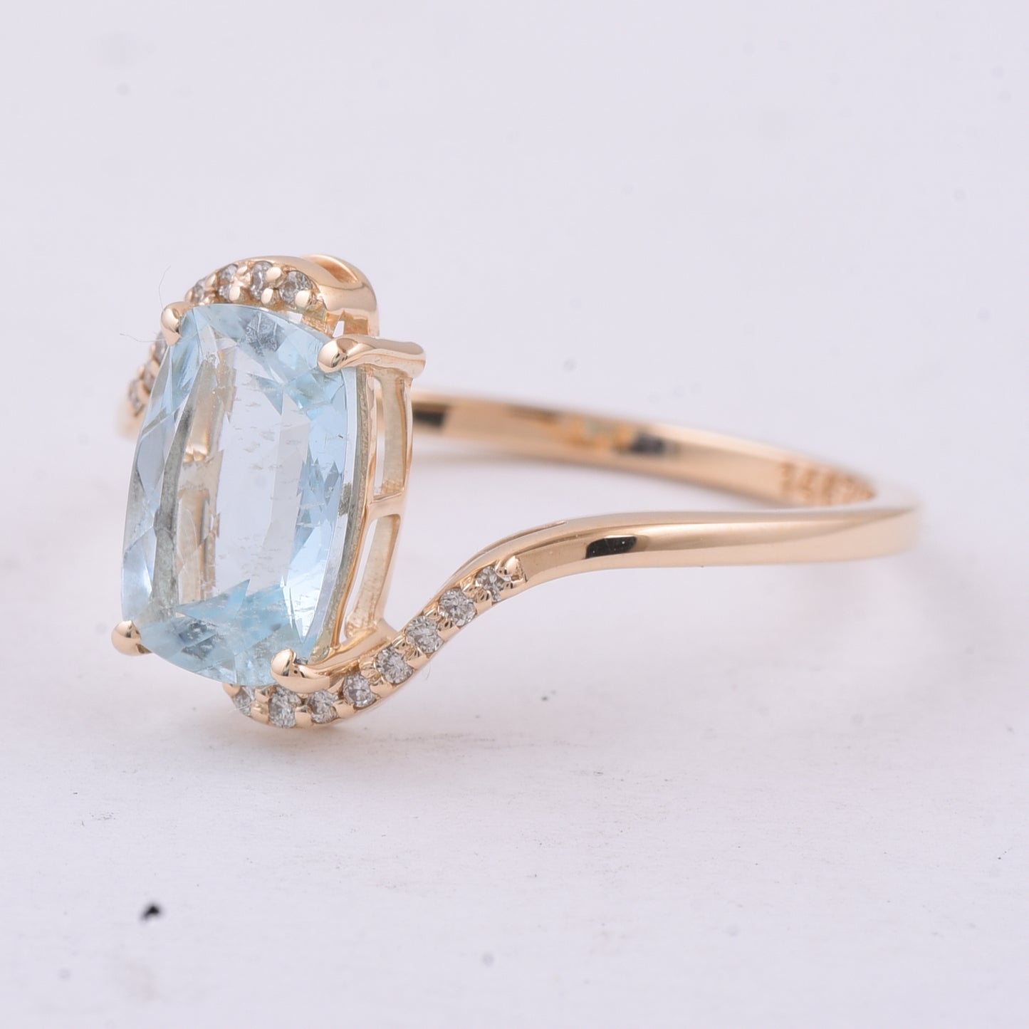 1.53 Ct Cushion Natural Aquamarine 14K Gold Ring