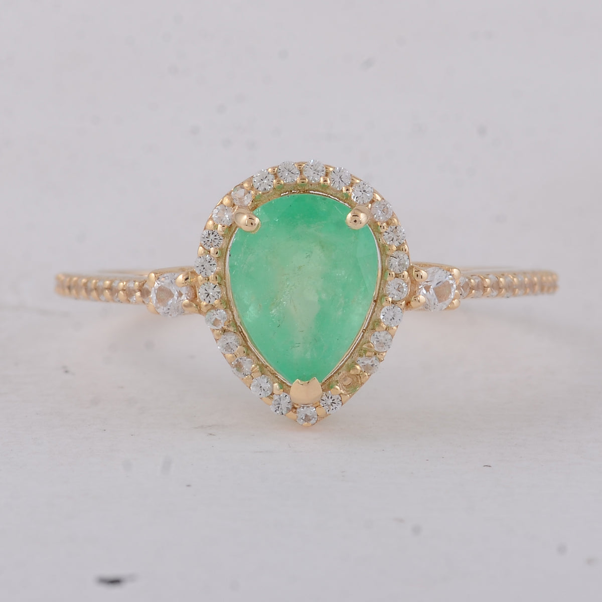 1.49 Ct Pear Emerald 9K Gold Ring