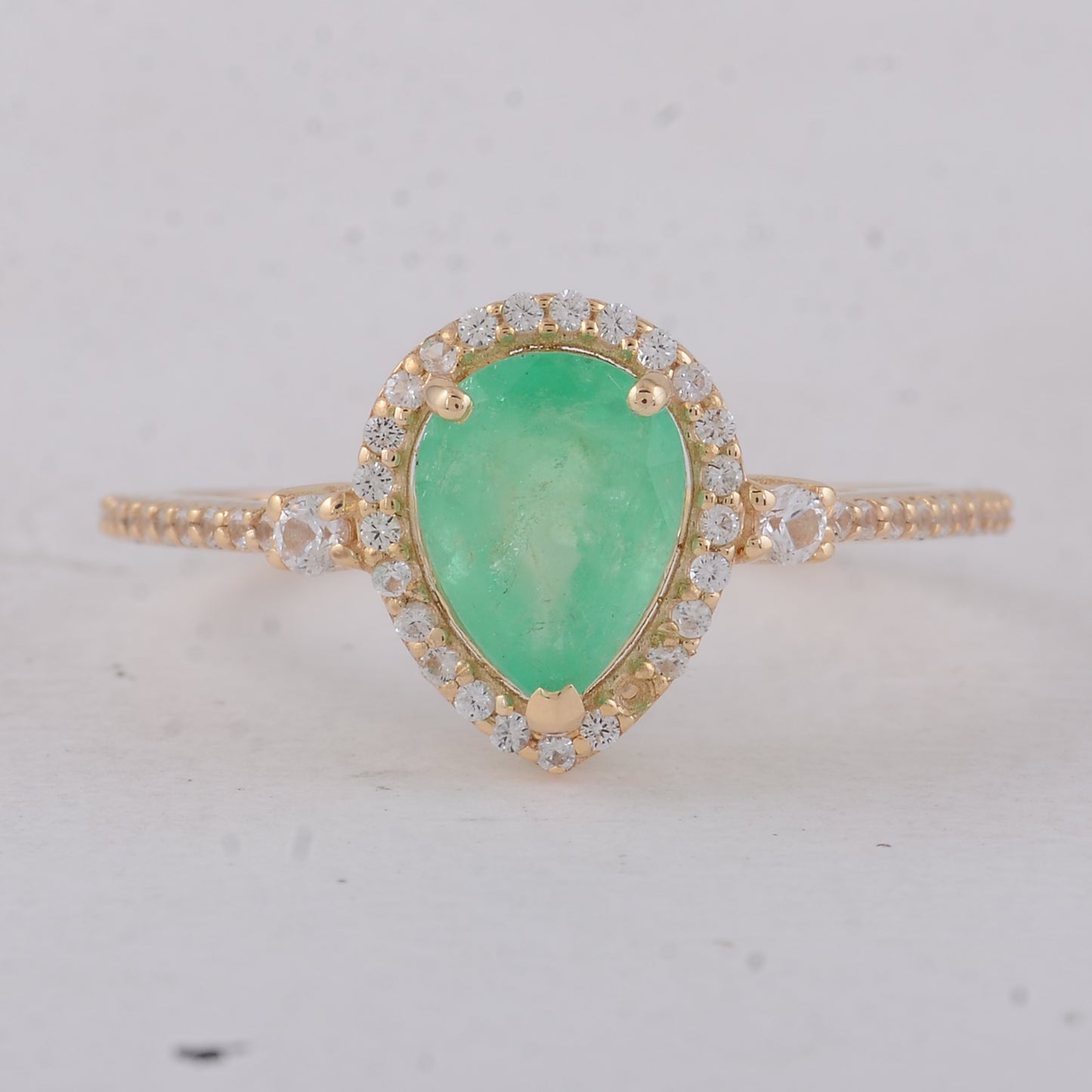 1.49 Ct Pear Emerald 9K Gold Ring
