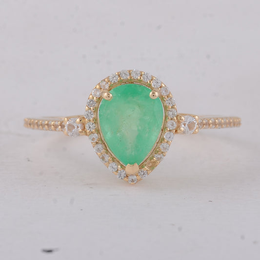 1.49 Ct Pear Emerald 9K Gold Ring