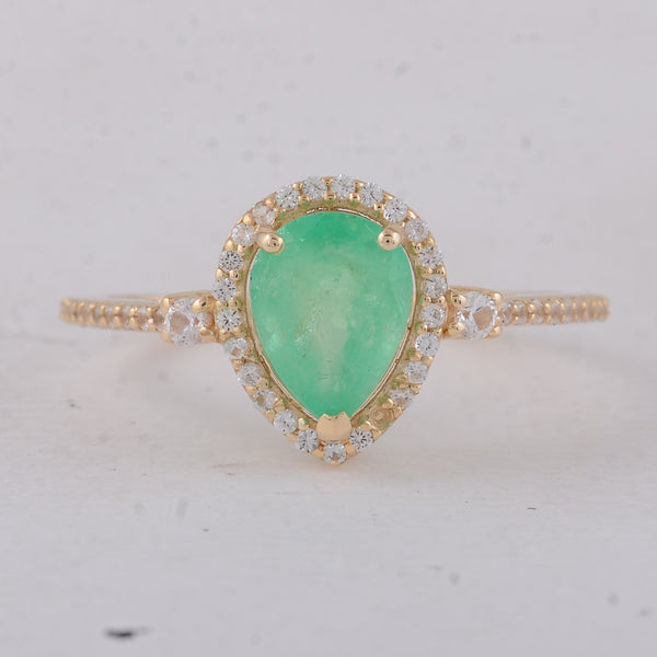 1.49 Ct Pear Emerald 9K Gold Ring