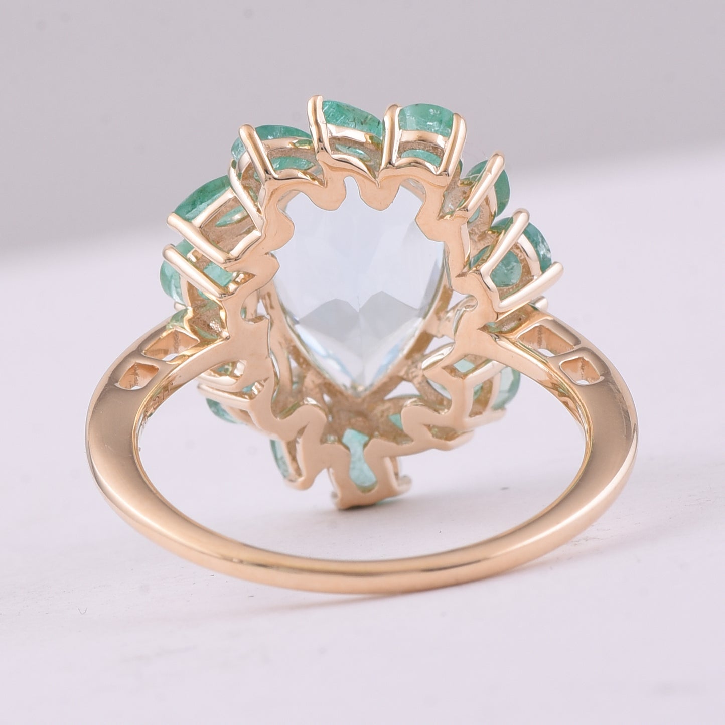 4.26 Ct Pear Aquamarine 9K Gold Ring